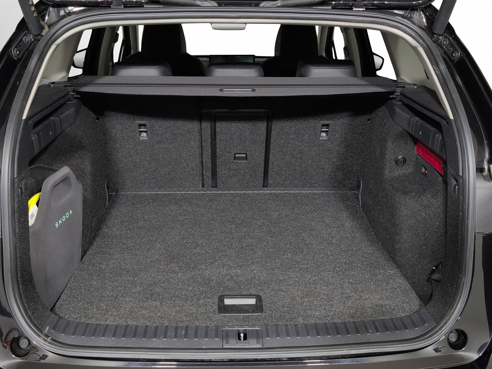 SKODA Enyaq 85-image-14