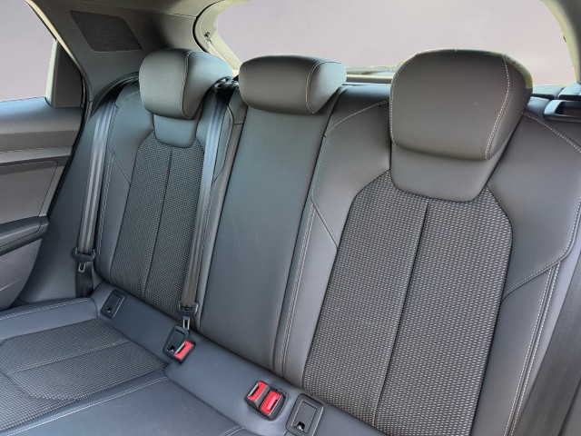 AUDI A1 allstreet 30 TFSI Attraction S-tronic-image-15