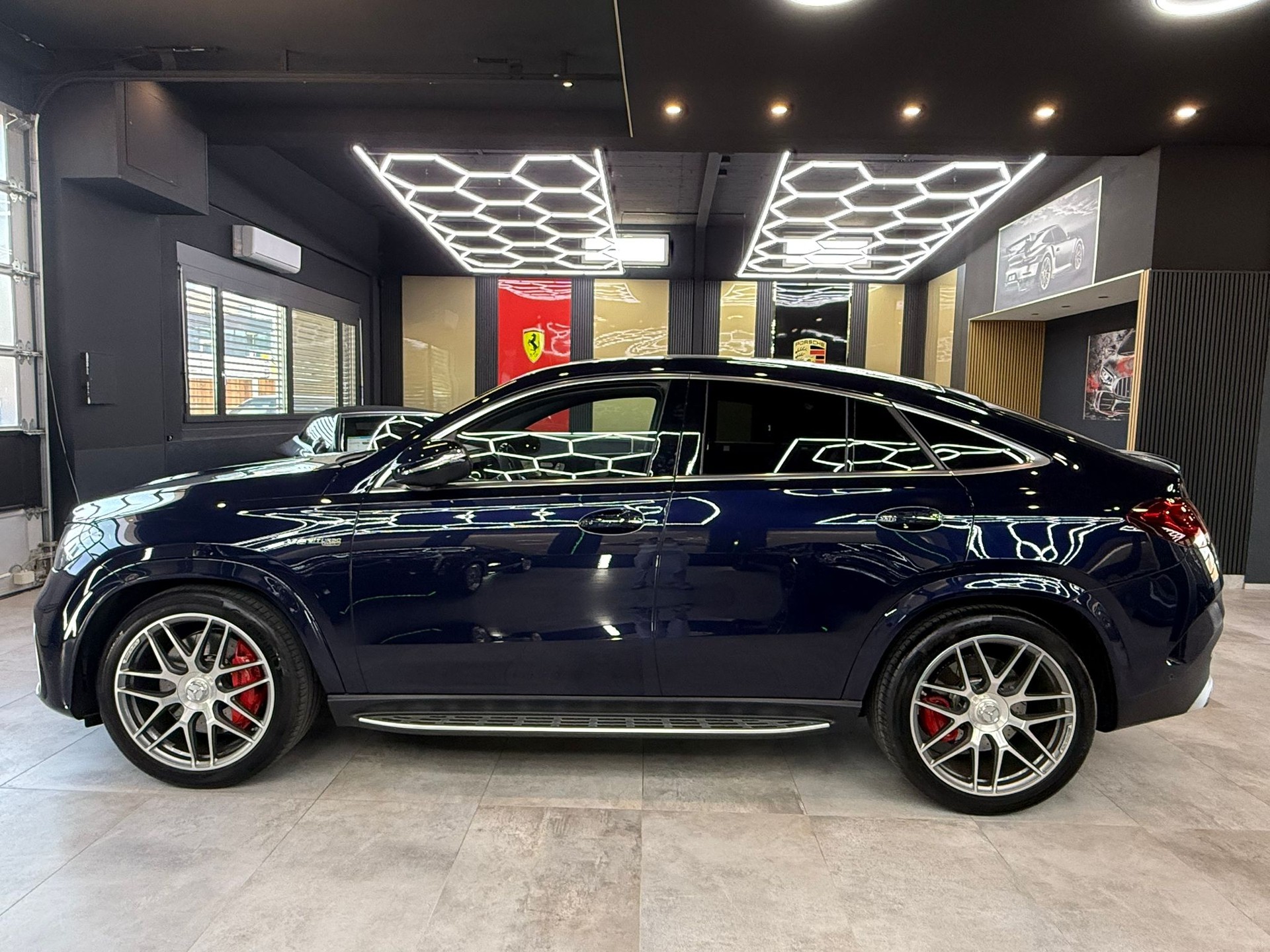 MERCEDES-BENZ GLE 63 S AMG 4matic+ Coupé-image-7