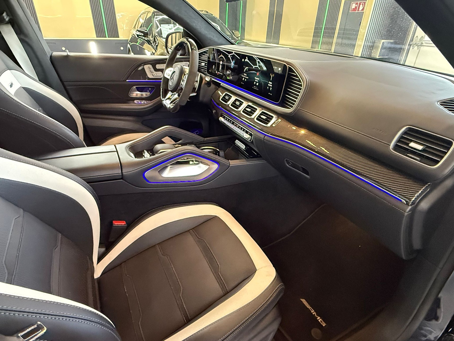 MERCEDES-BENZ GLE 63 S AMG 4matic+ Coupé-image-10