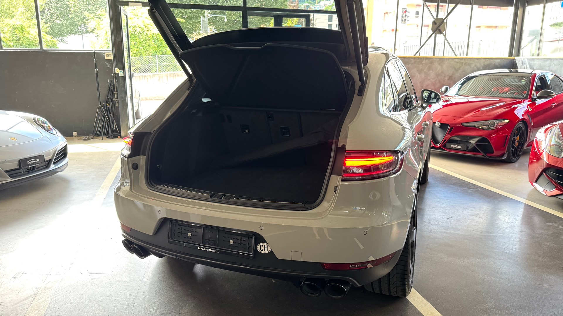 PORSCHE Macan S PDK-image-11