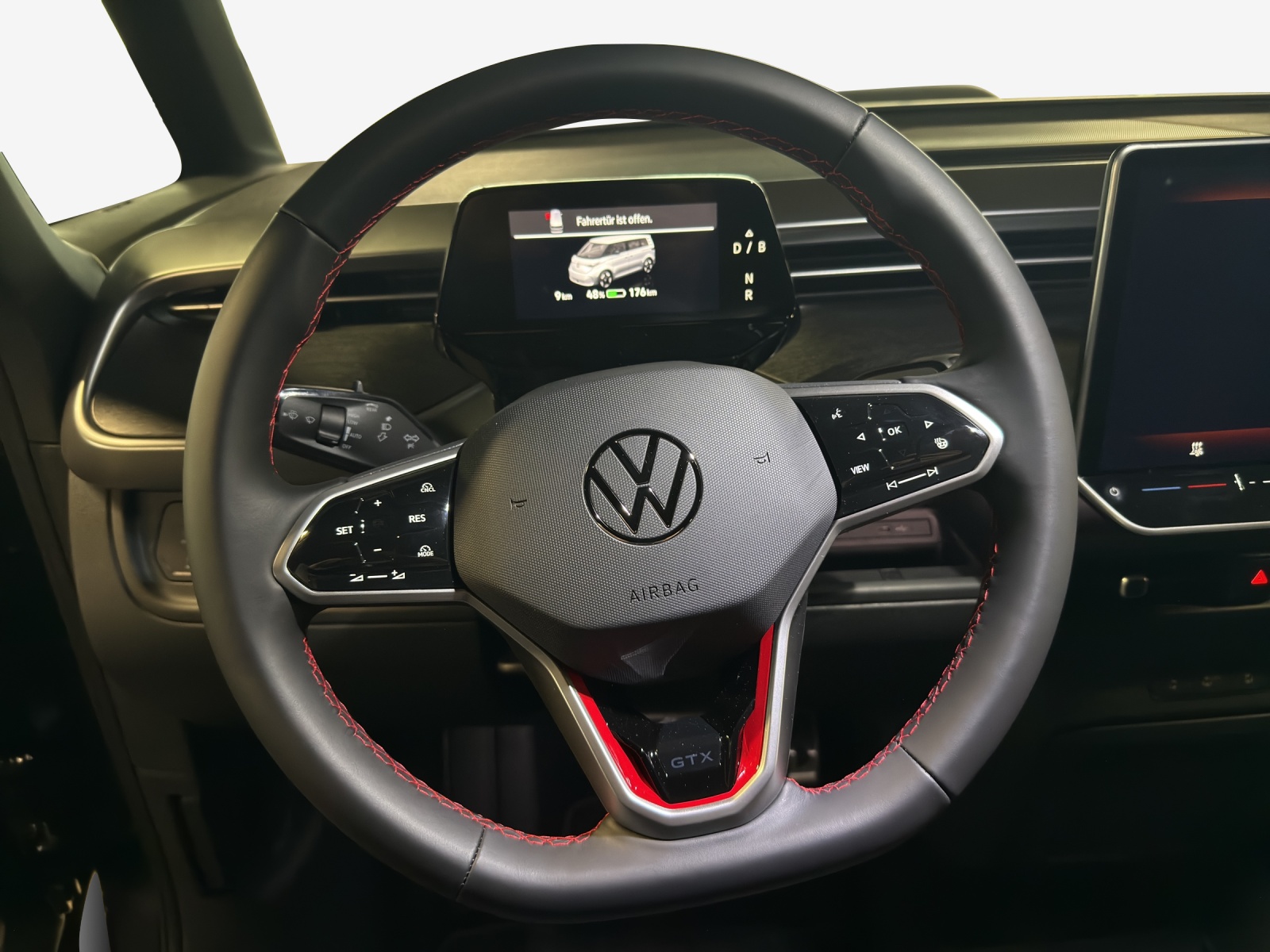 VW ID.Buzz NWB GTX 4 Motion-image-9