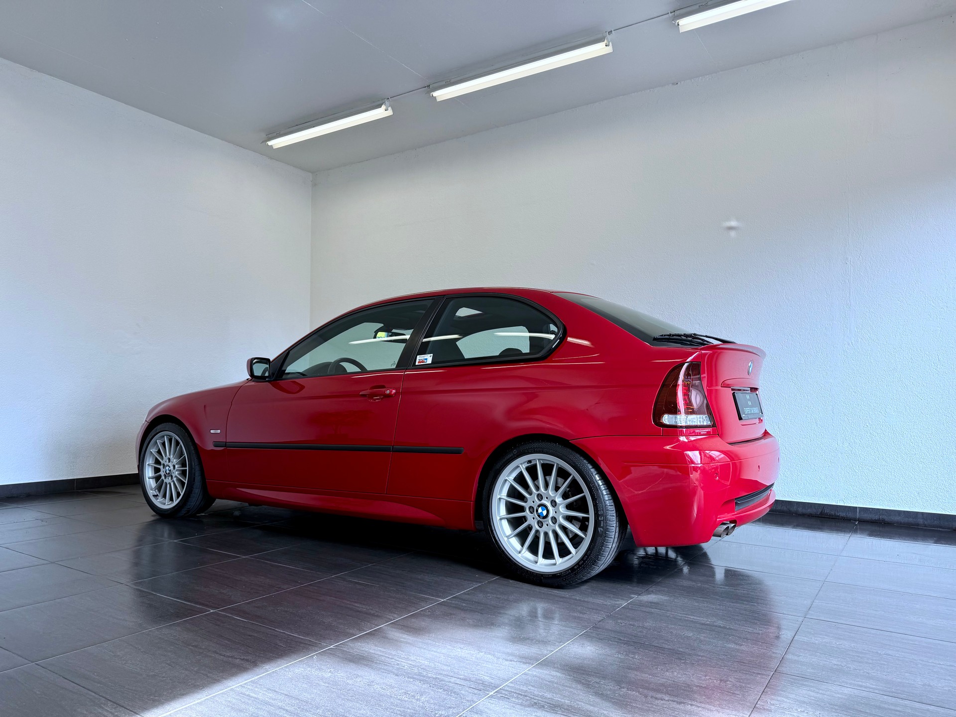 BMW 325 ti Compact-image-8
