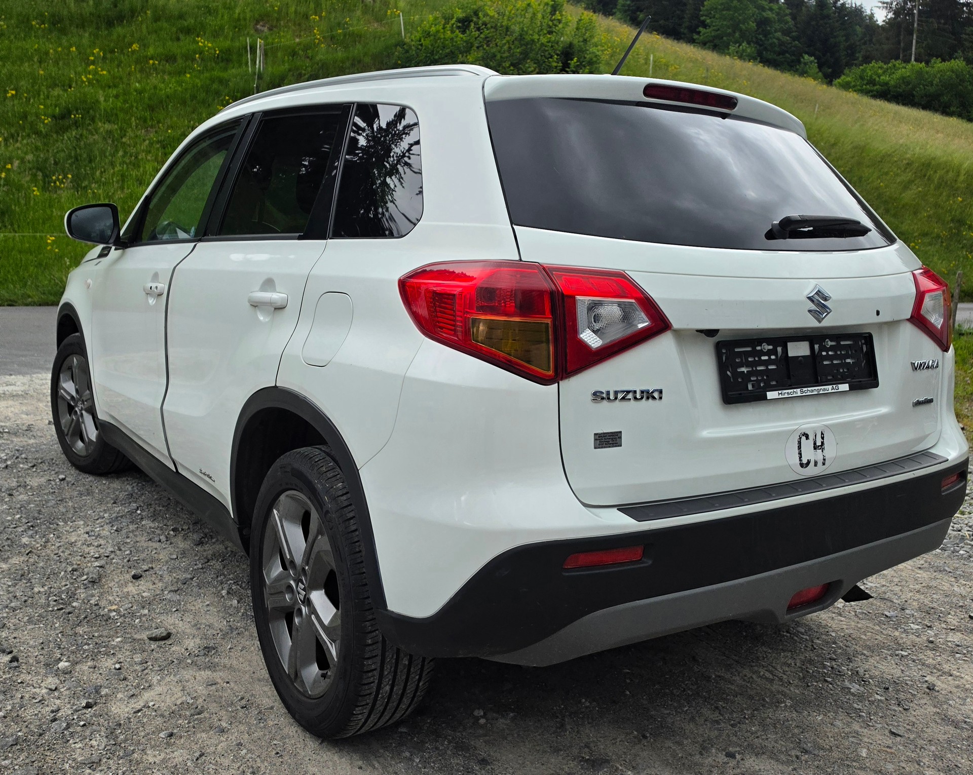 SUZUKI Vitara 1.6 TD Compact Top TCSS-image-3