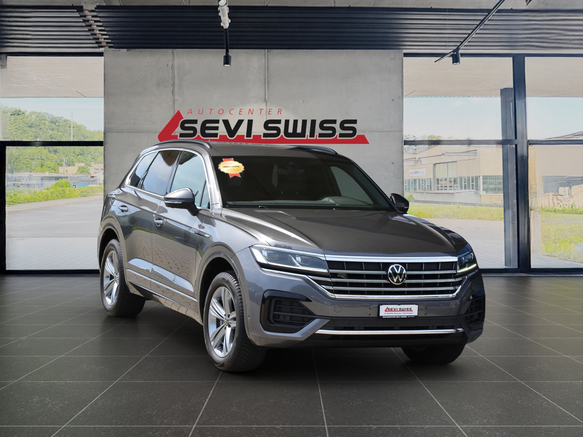 VW Touareg 3.0 TDI R Line Tiptronic*Ab MFK,VW Werksgarantie bis 26.01.2028 oder 100'000km*-image-0