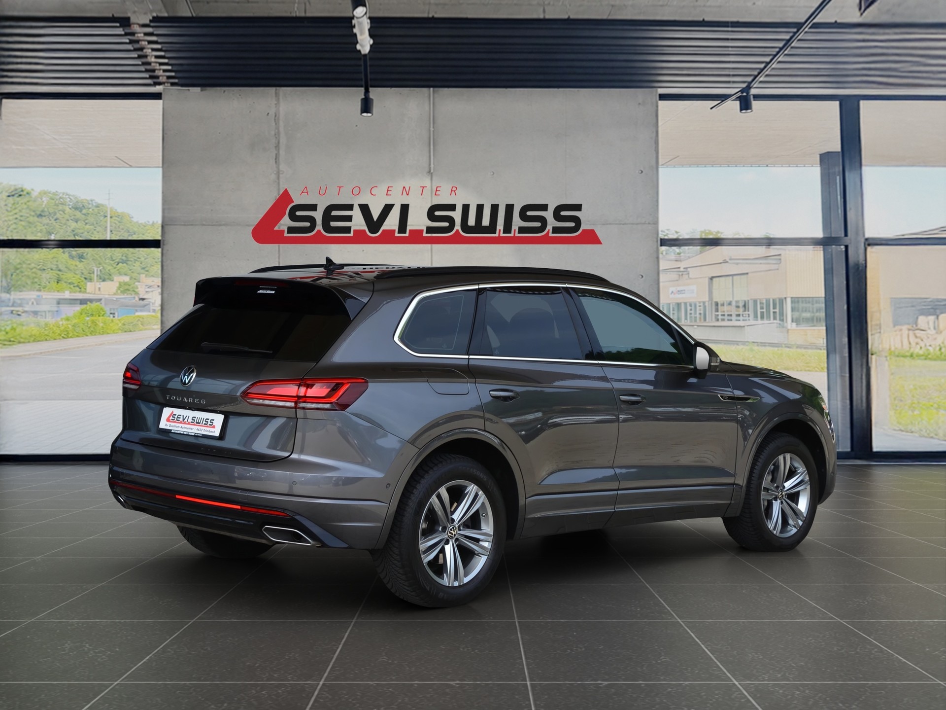 VW Touareg 3.0 TDI R Line Tiptronic*Ab MFK,VW Werksgarantie bis 26.01.2028 oder 100'000km*-image-2