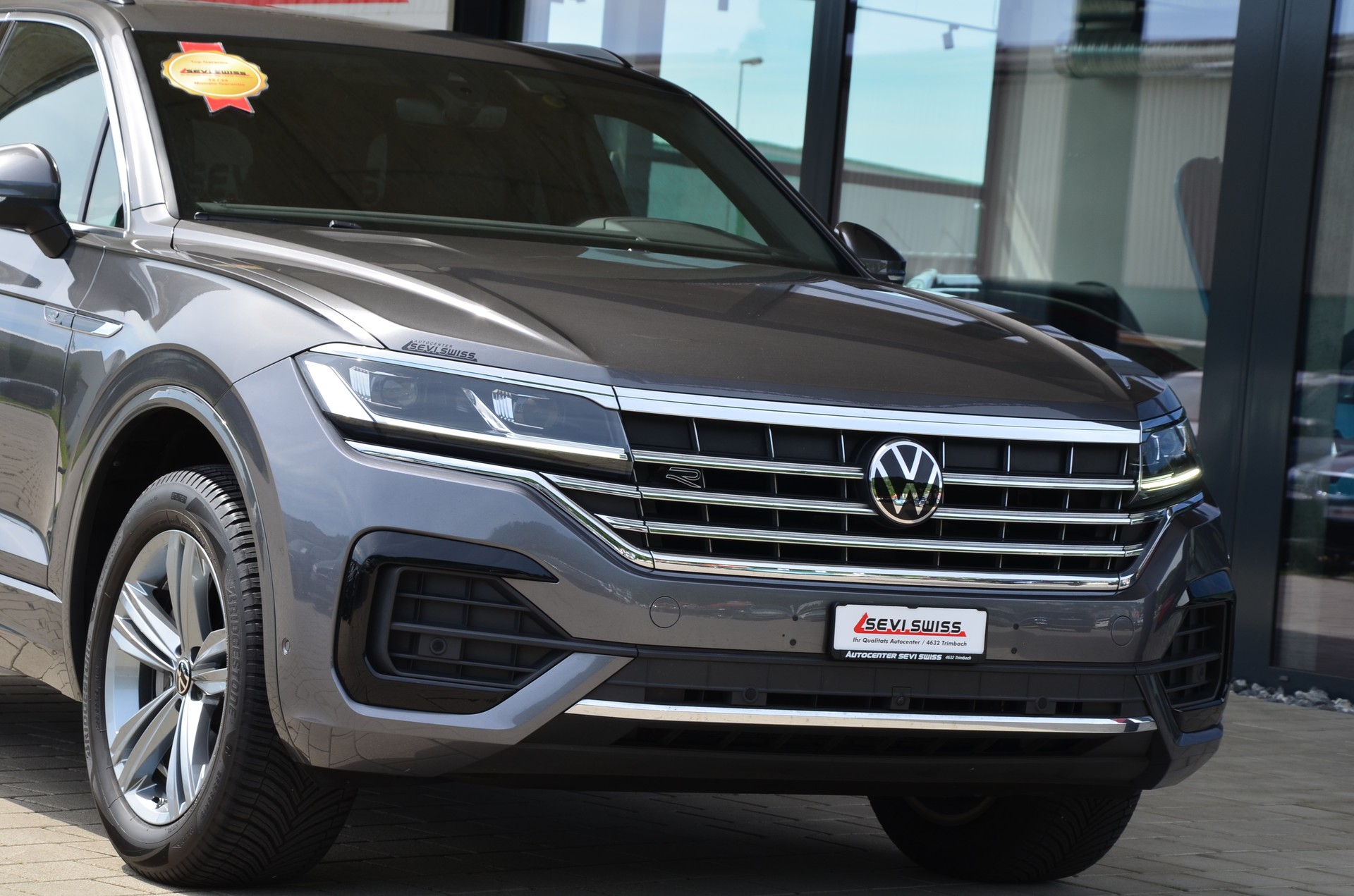 VW Touareg 3.0 TDI R Line Tiptronic*Ab MFK,VW Werksgarantie bis 26.01.2028 oder 100'000km*-showroom-element-1