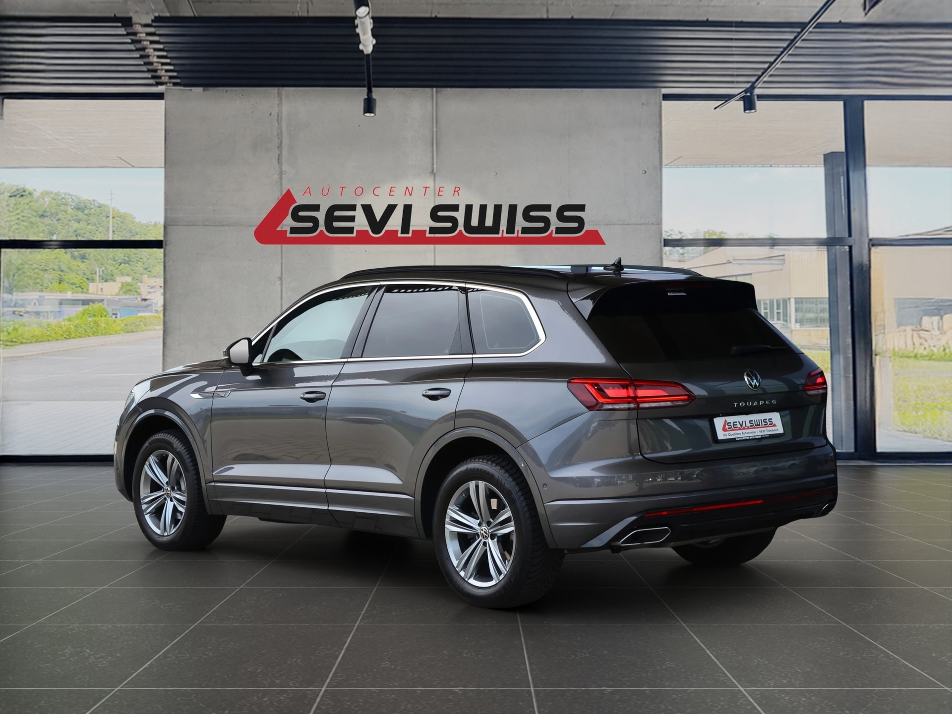 VW Touareg 3.0 TDI R Line Tiptronic*Ab MFK,VW Werksgarantie bis 26.01.2028 oder 100'000km*-image-3
