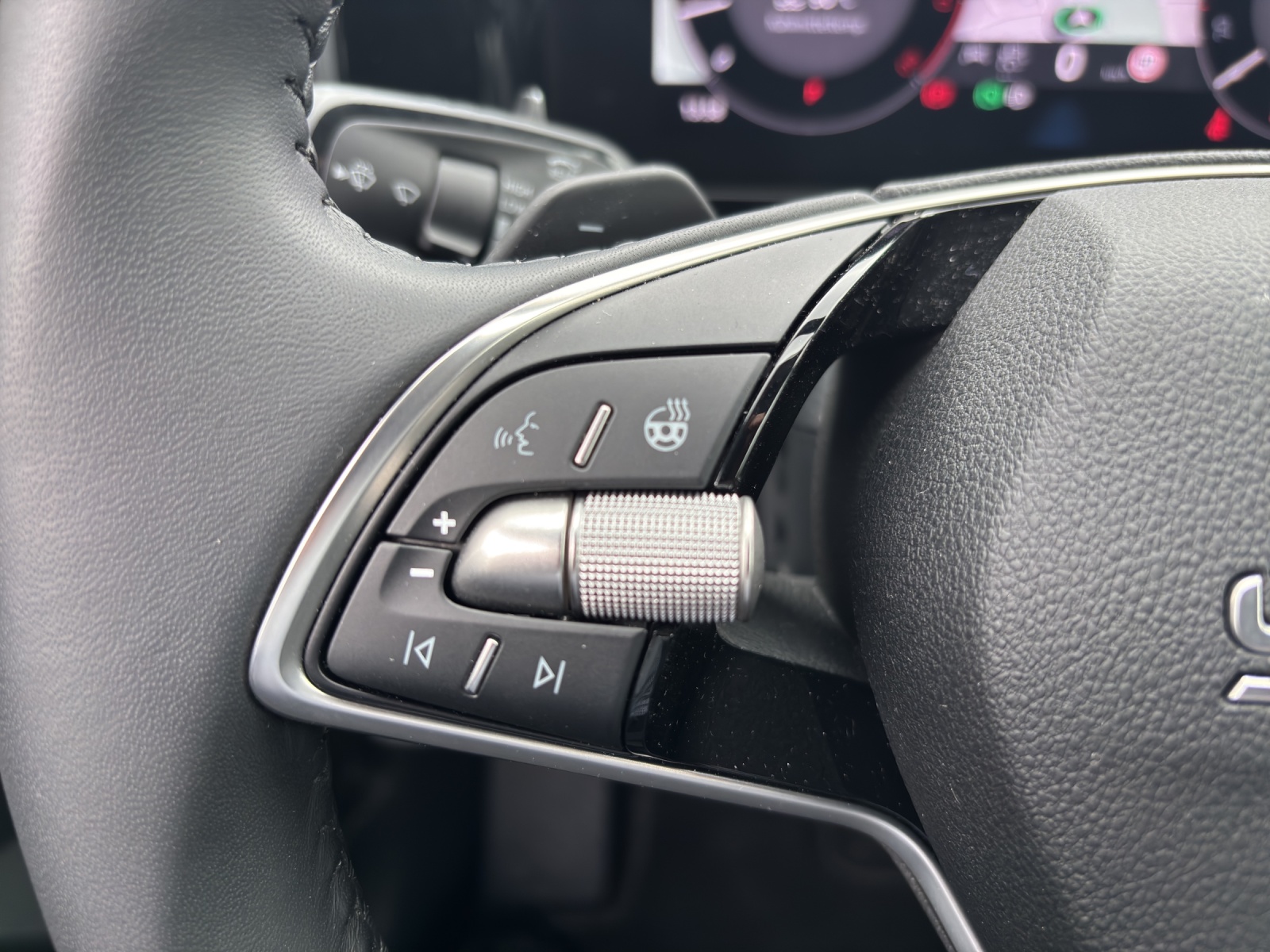 SKODA New Kodiaq 2.0 TSI Selection 4x4 7-Sitzer mit AHK, fortl. Werksgarantie-image-14
