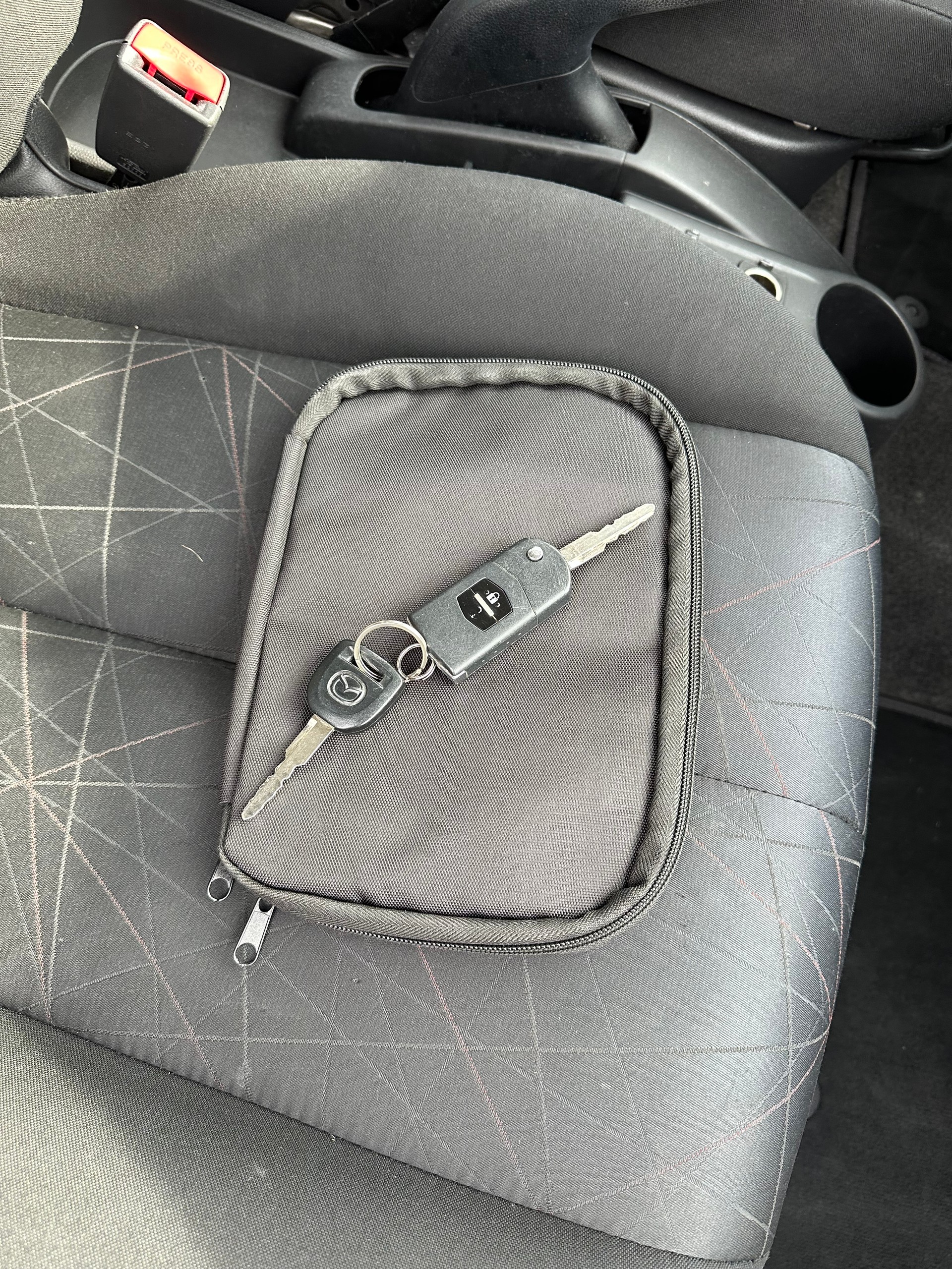 MAZDA 2 1.5i 16V Exclusive Automatic-image-7