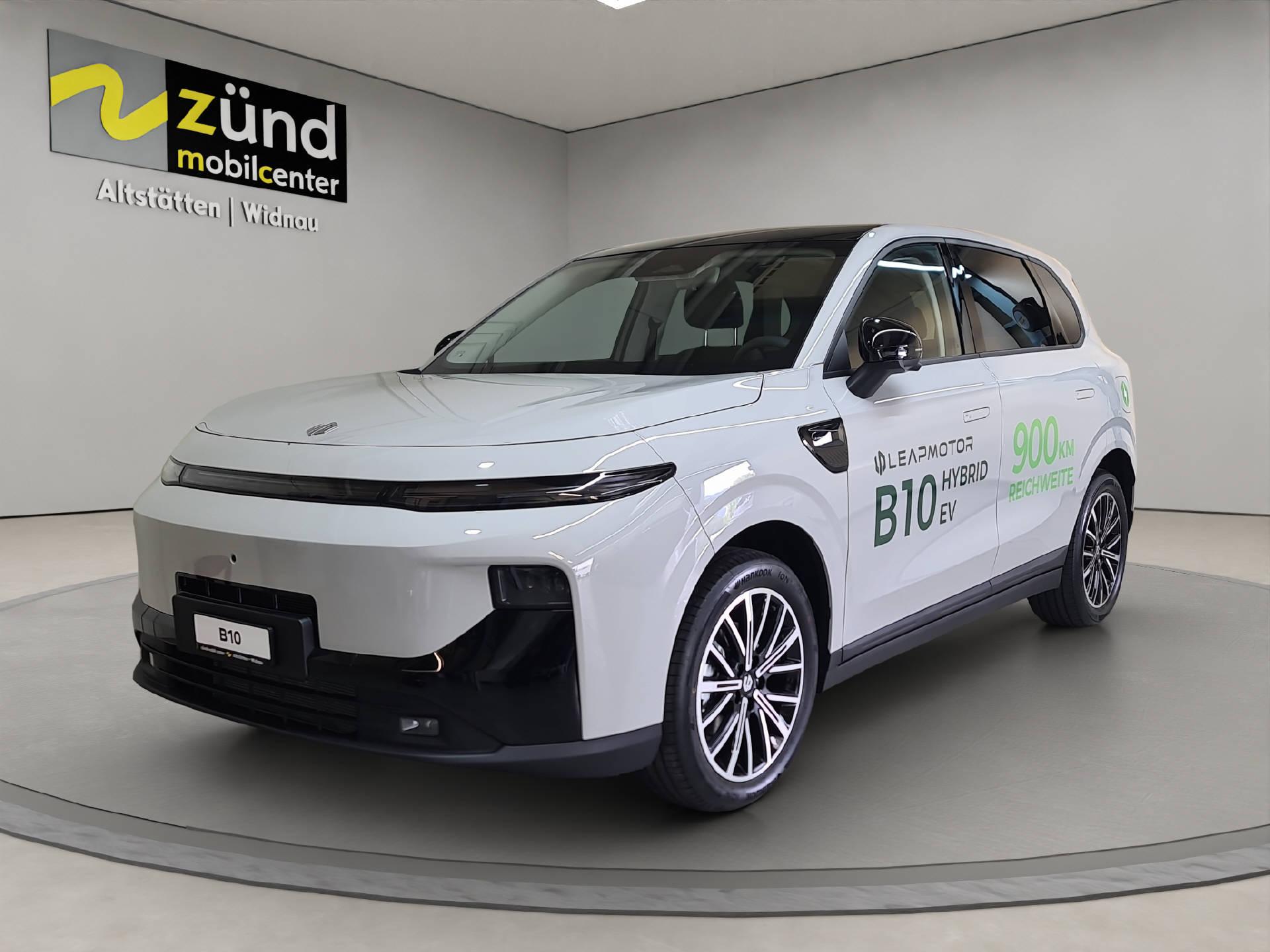 LEAPMOTOR B10 1.5 Hybrid EV-image-0