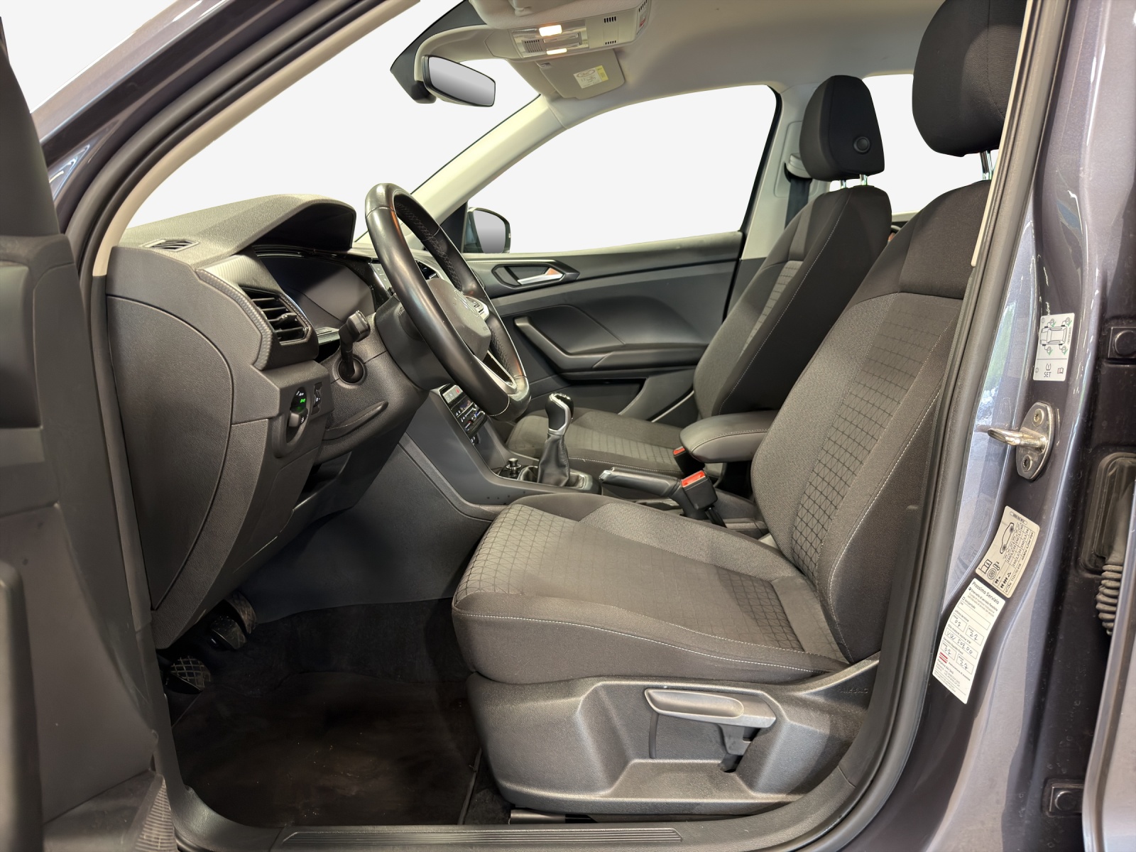VW T-Cross 1.0 TSI Life-image-7