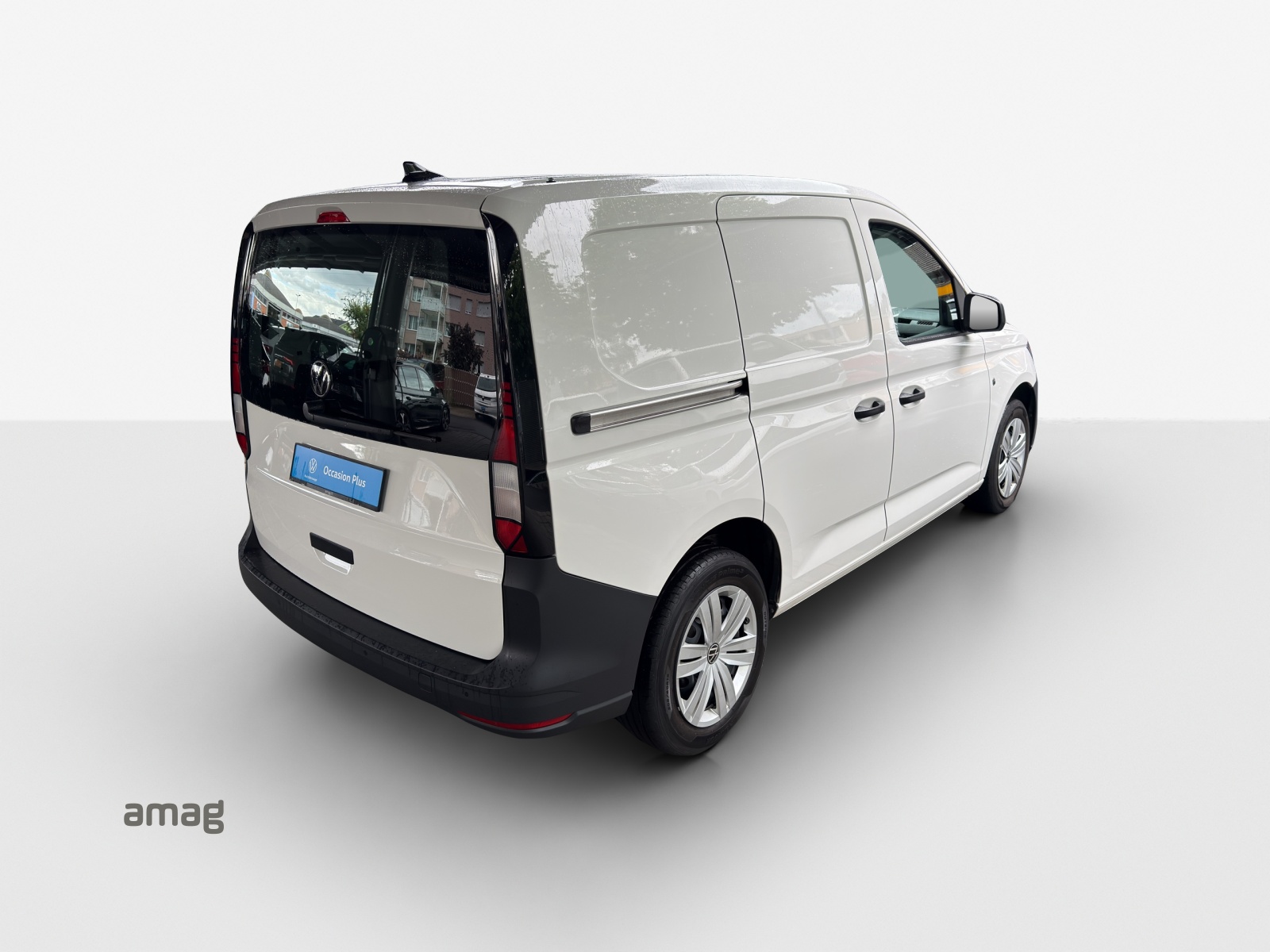 VW Caddy Cargo 2.0TDI 4Motion-image-4