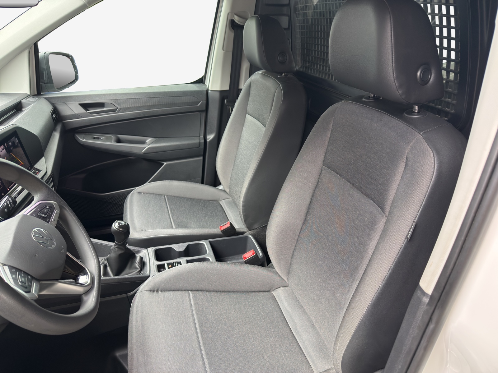 VW Caddy Cargo 2.0TDI 4Motion-image-13