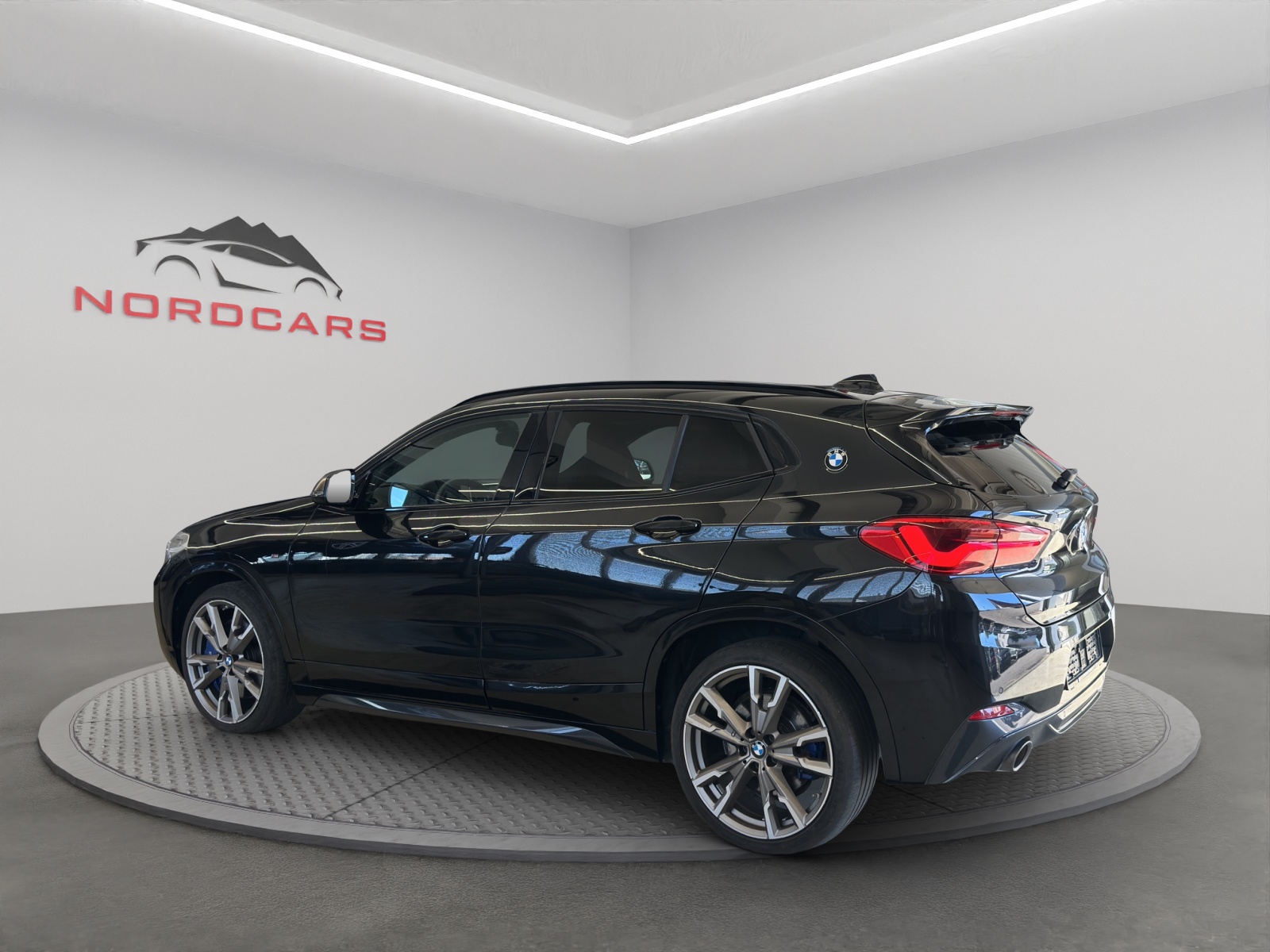 BMW X2 M35i Steptronic-showroom-element-2