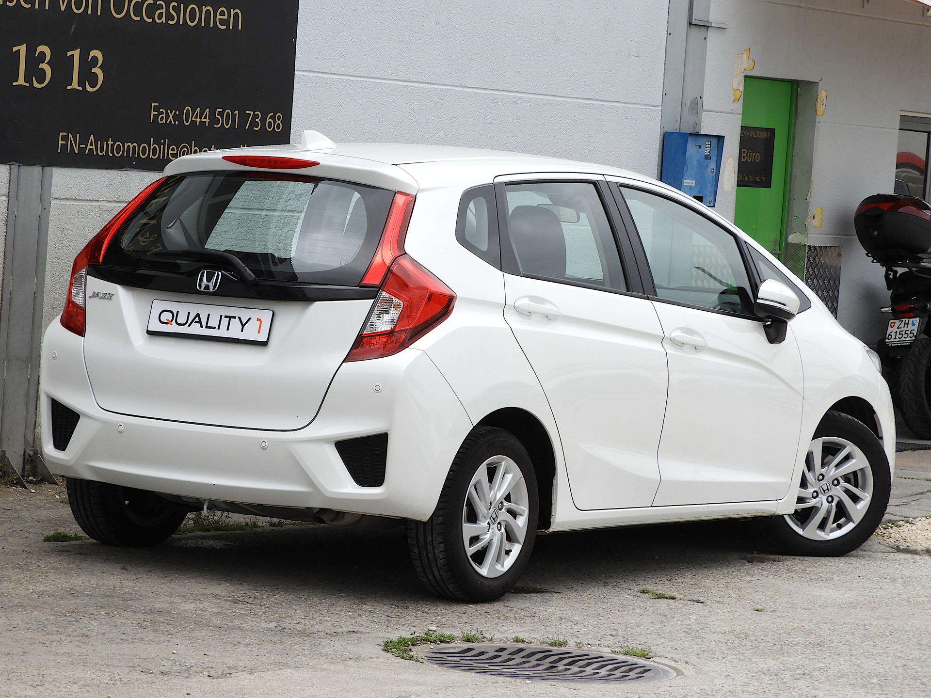 HONDA Jazz 1.3i-VTEC I aus erster Hand I Honda Service bisher I Garantie inkl. I Top Ausstattung-image-5