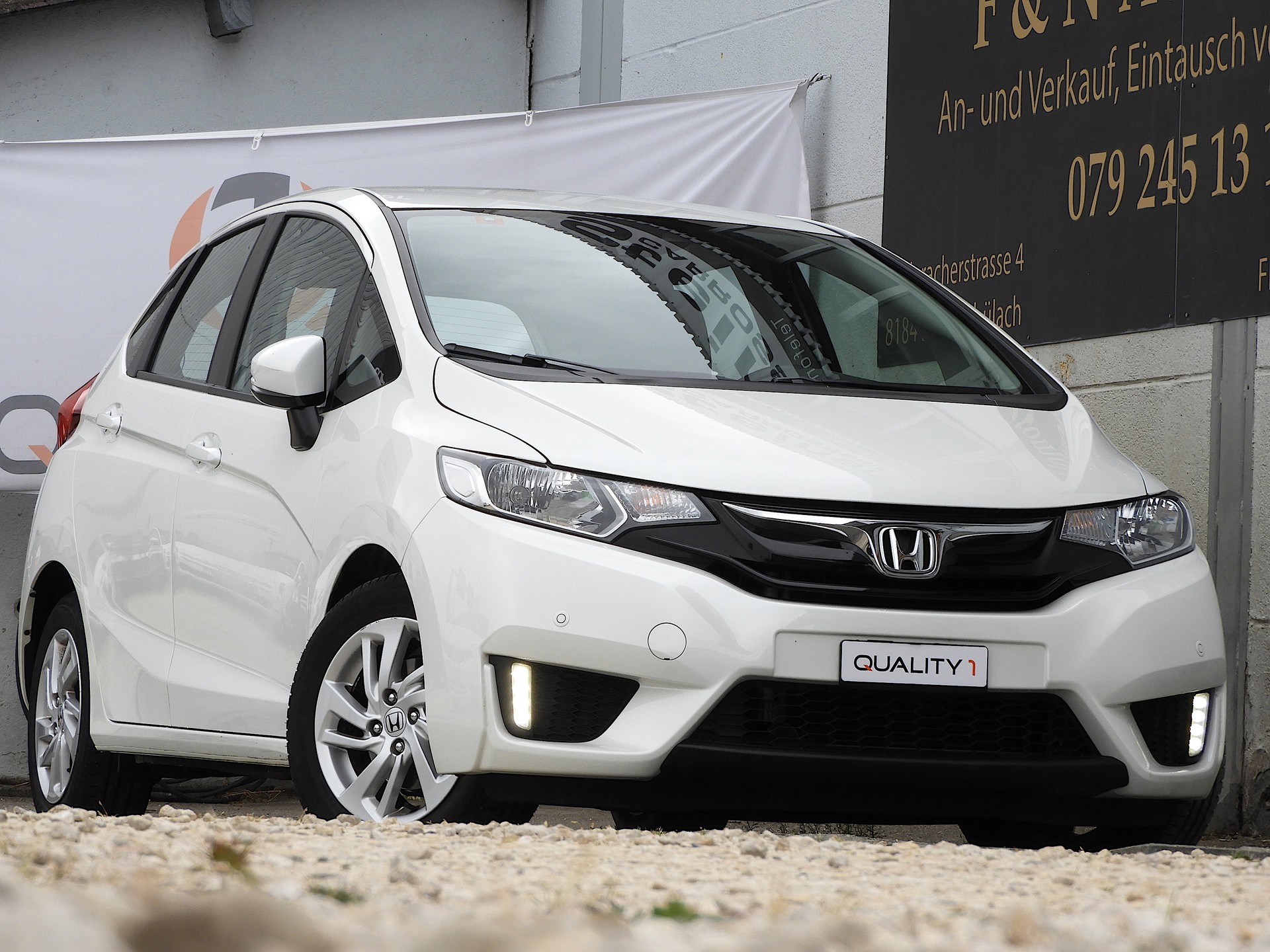 HONDA Jazz 1.3i-VTEC I aus erster Hand I Honda Service bisher I Garantie inkl. I Top Ausstattung-image-0