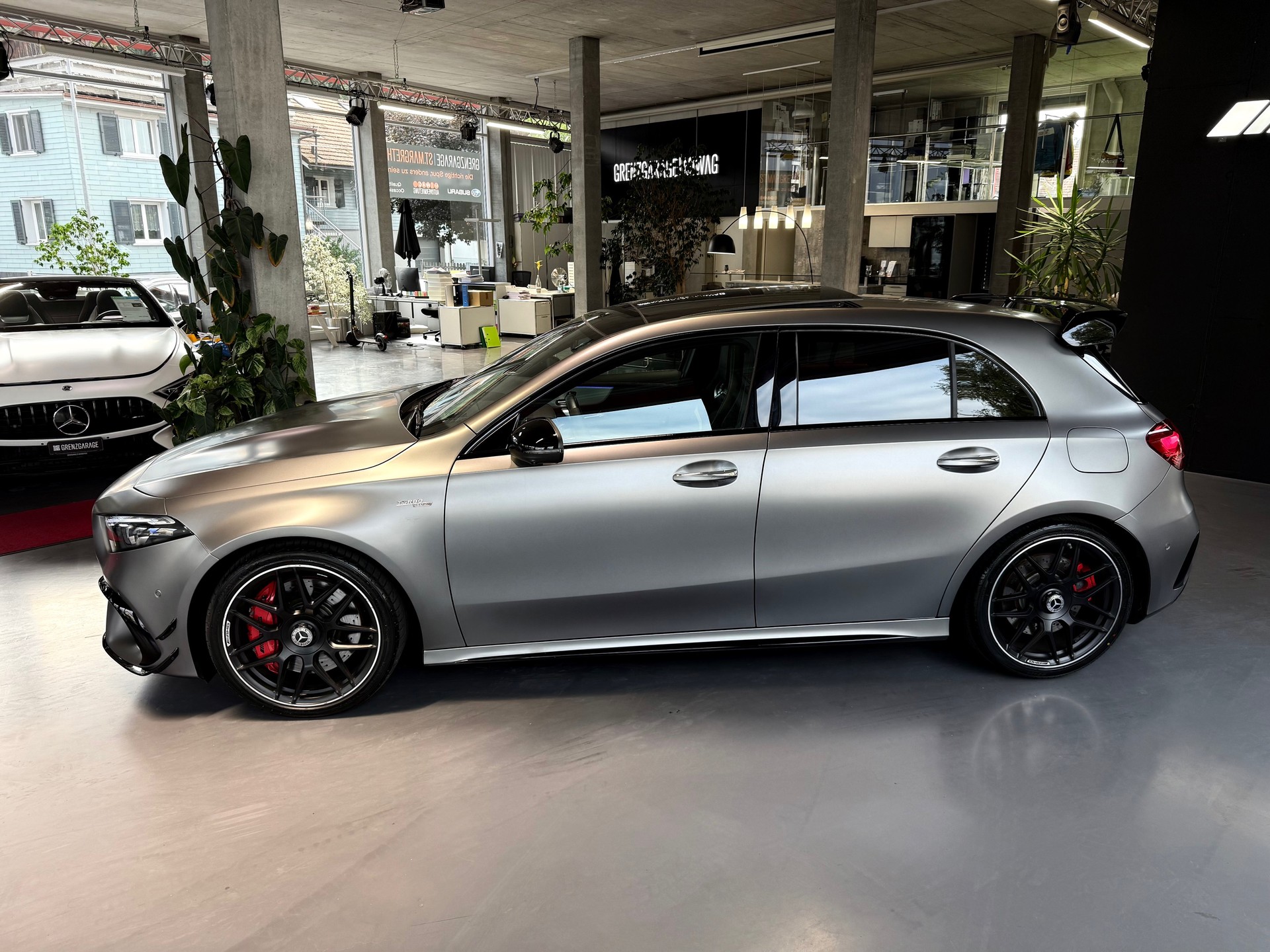 MERCEDES-BENZ A 45 S AMG 4Matic+ Speedshift-image-4