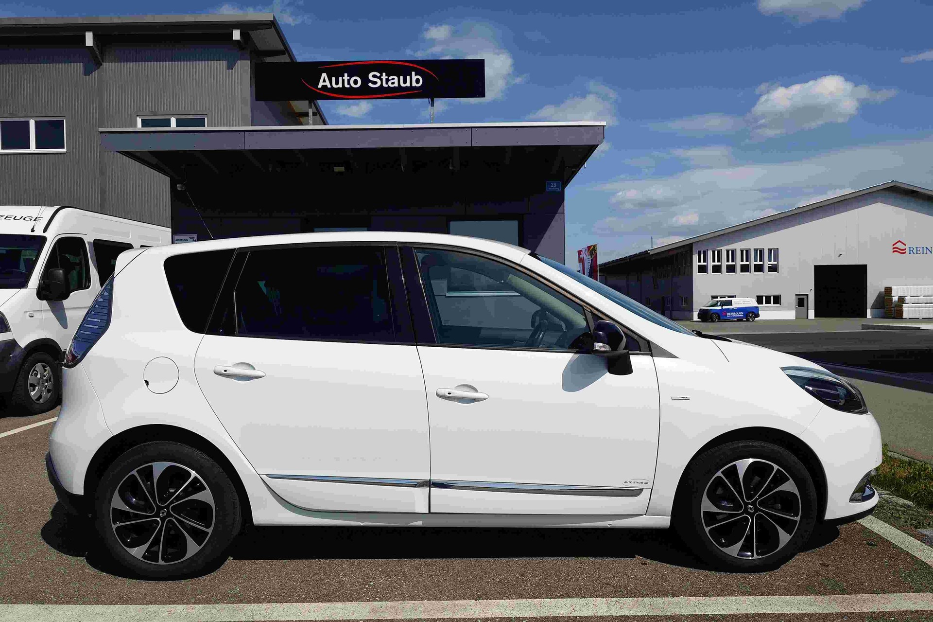 RENAULT Scénic 1.2 TCe 130 Bose S/S-image-1