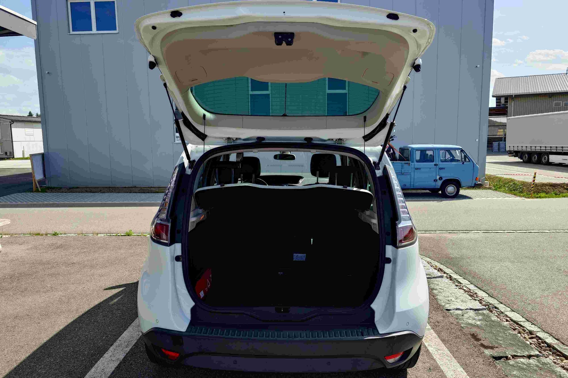 RENAULT Scénic 1.2 TCe 130 Bose S/S-image-5