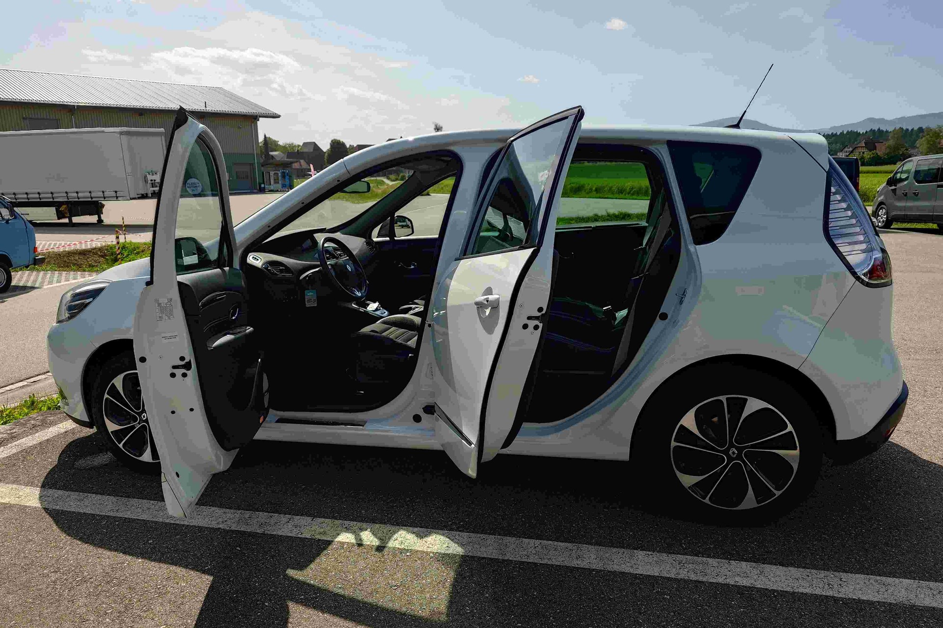 RENAULT Scénic 1.2 TCe 130 Bose S/S-image-7