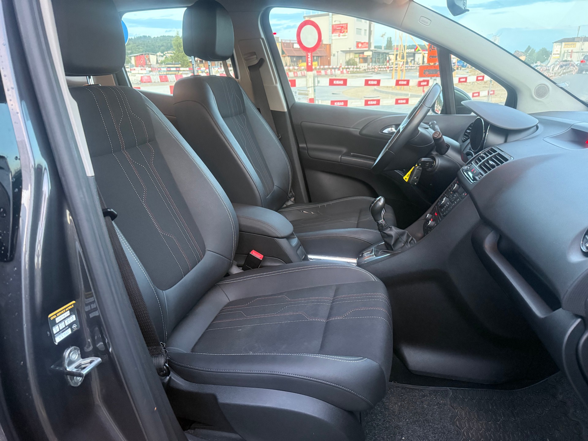 OPEL Meriva 1.4 Turbo Cosmo-image-10