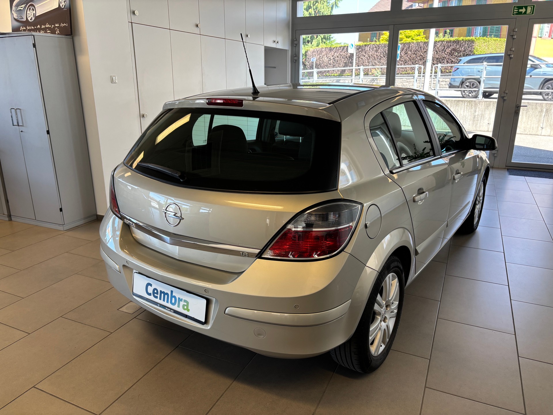 OPEL Astra 1.8i 16V Cosmo-image-2