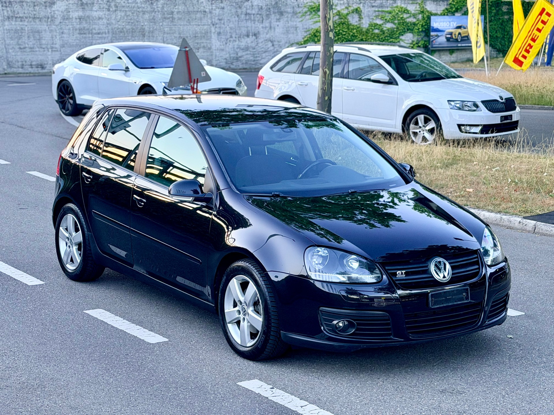 VW Golf 2.0 TDI GT Sport 4Motion-image-6