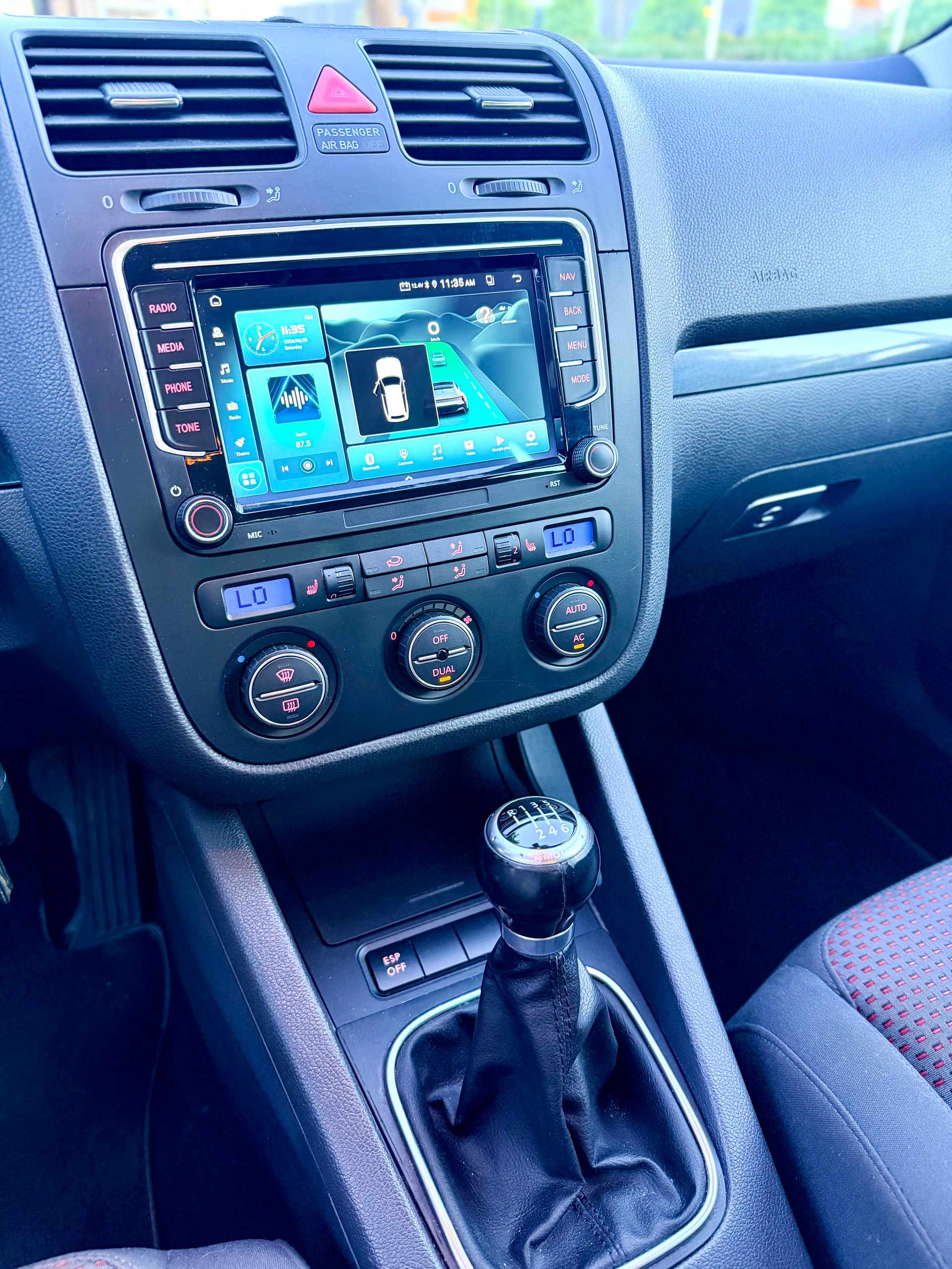 VW Golf 2.0 TDI GT Sport 4Motion-image-15