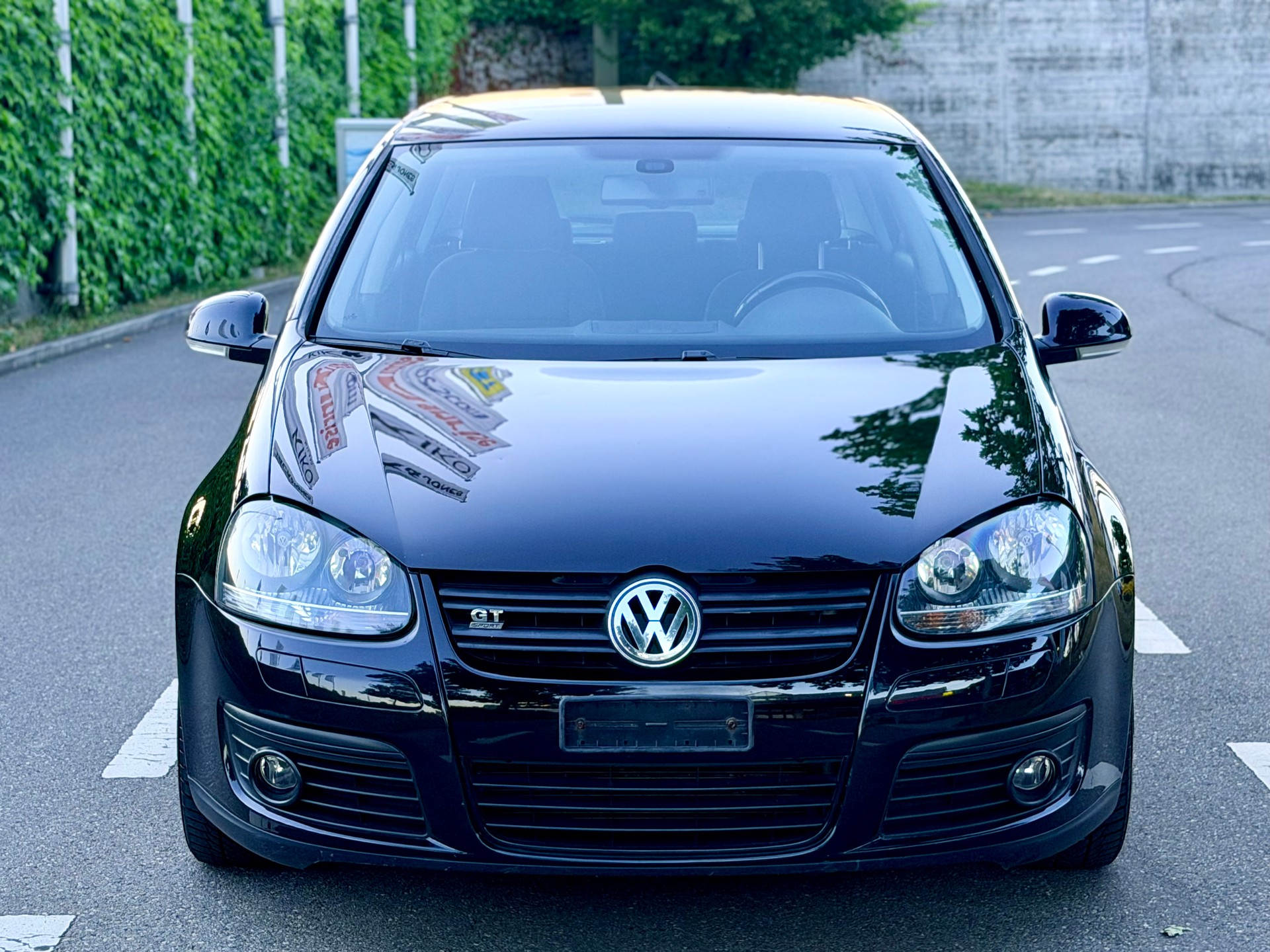 VW Golf 2.0 TDI GT Sport 4Motion-image-4
