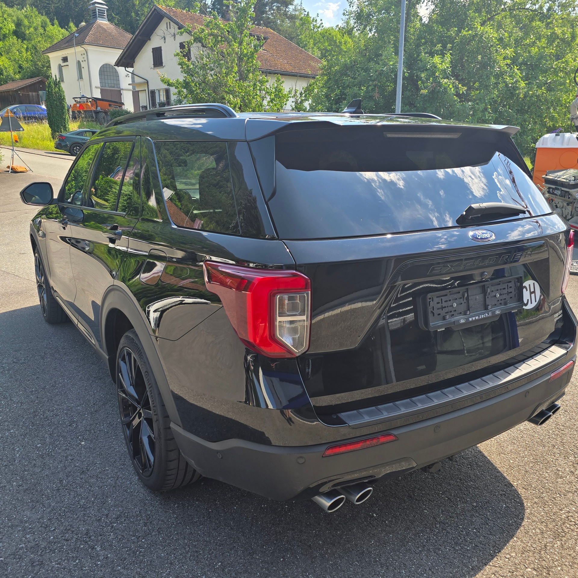 FORD Explorer 3.0 V6 Plug-in Hybrid ST-Line-image-2