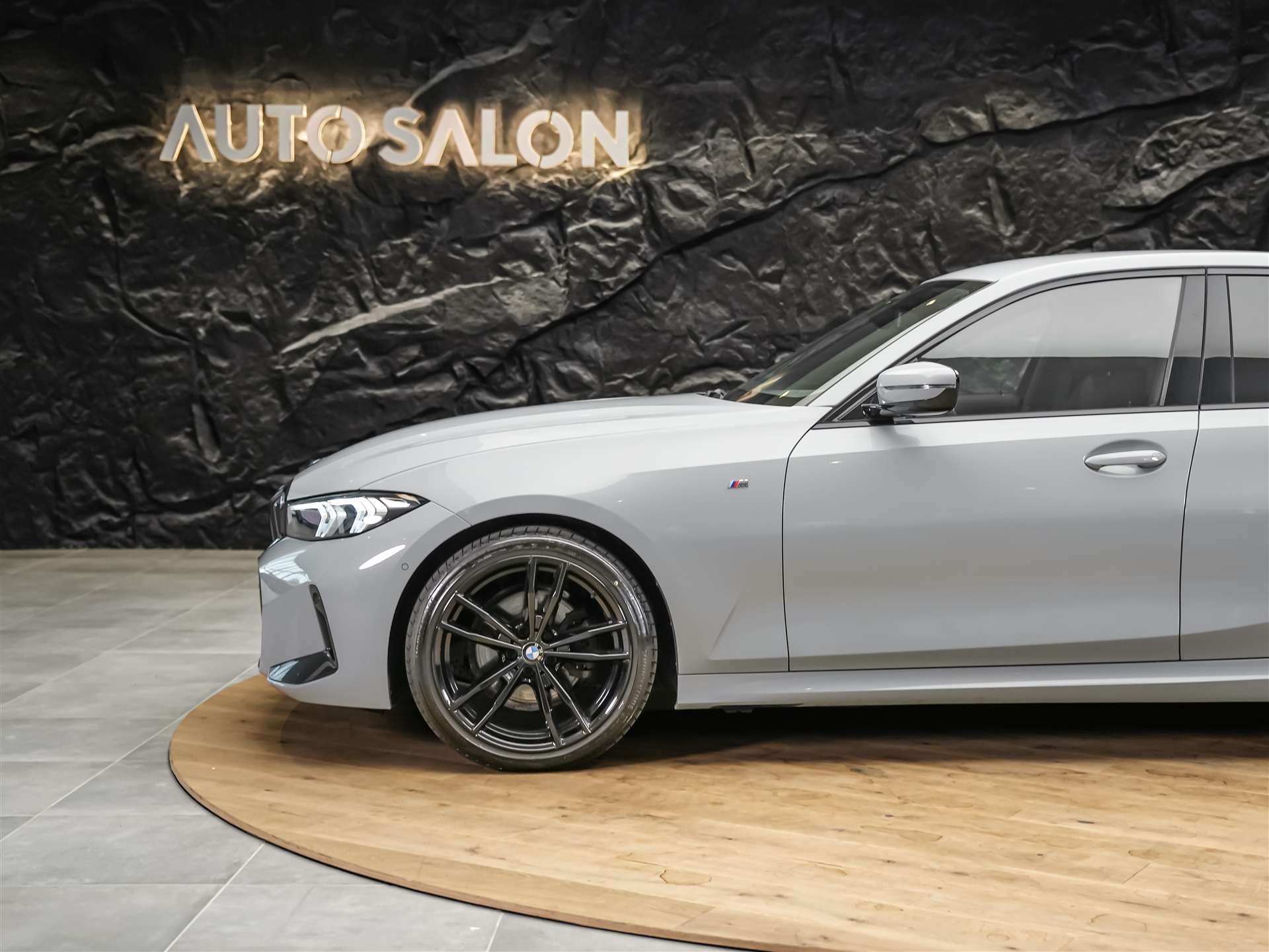 BMW 320d xDrive Steptronic M Sport *Standheizung*Abstandsregler*Lenkradheizung*-image-15