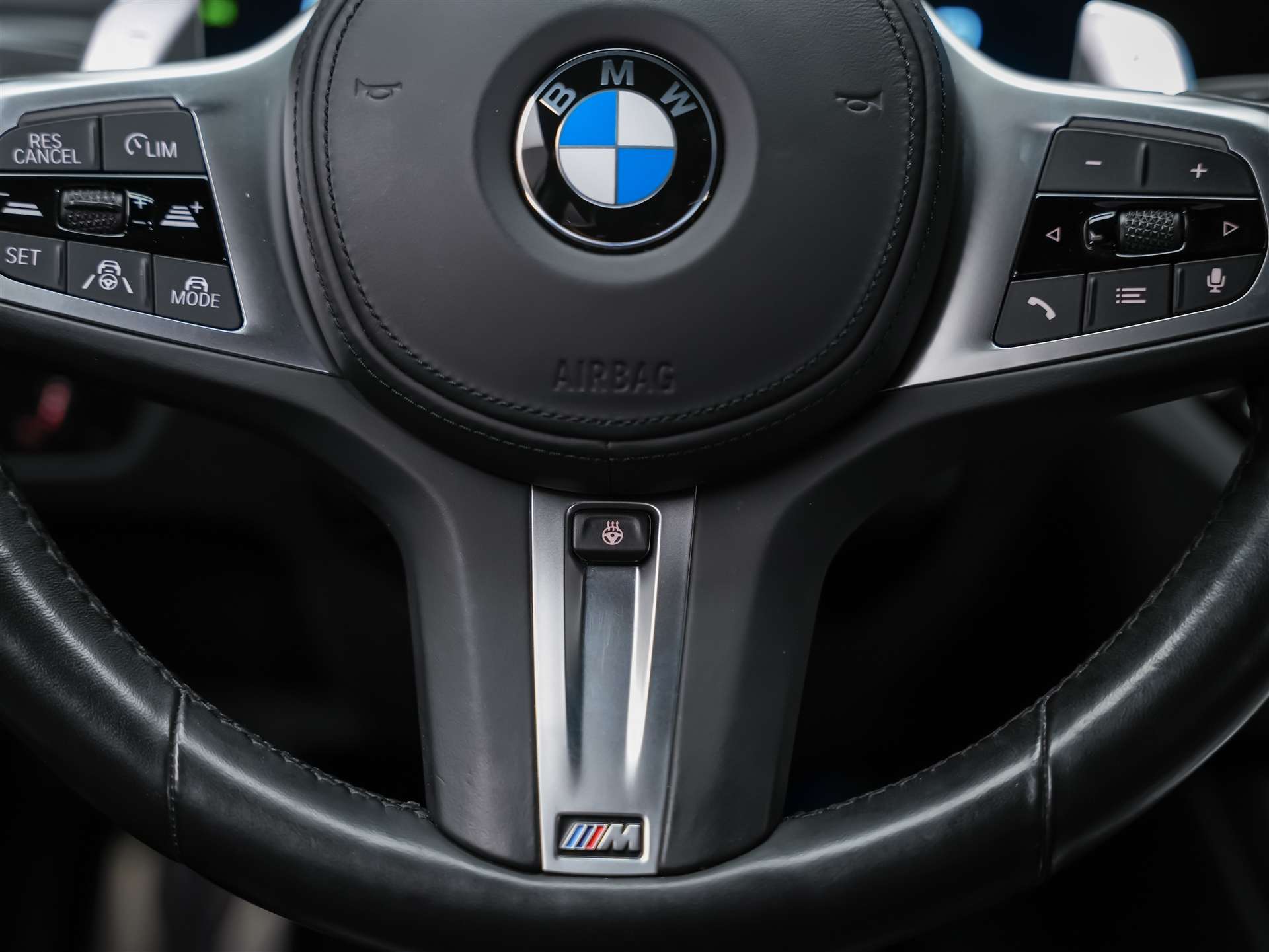 BMW 320d xDrive Steptronic M Sport *Standheizung*Abstandsregler*Lenkradheizung*-image-28