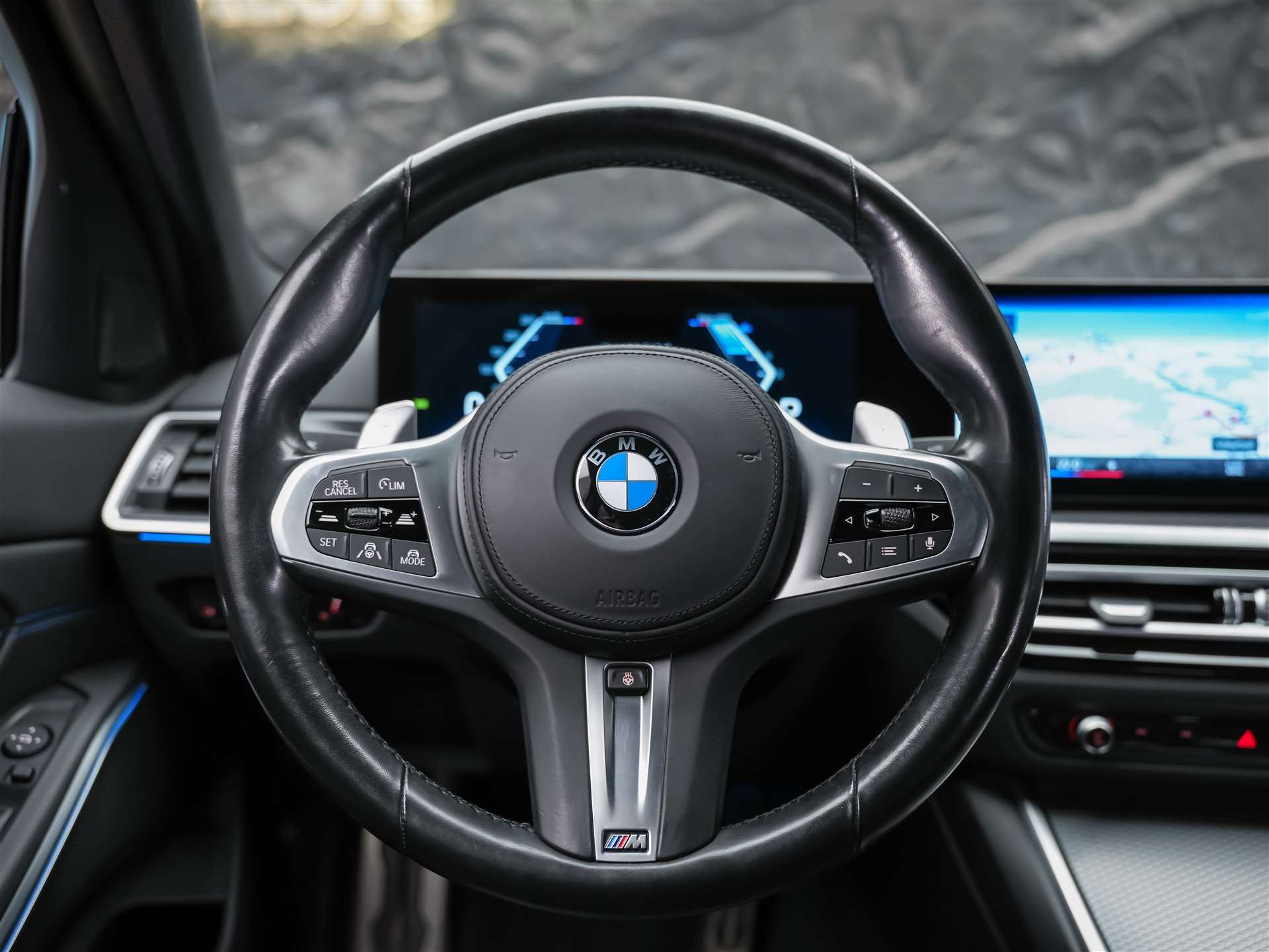 BMW 320d xDrive Steptronic M Sport *Standheizung*Abstandsregler*Lenkradheizung*-image-25