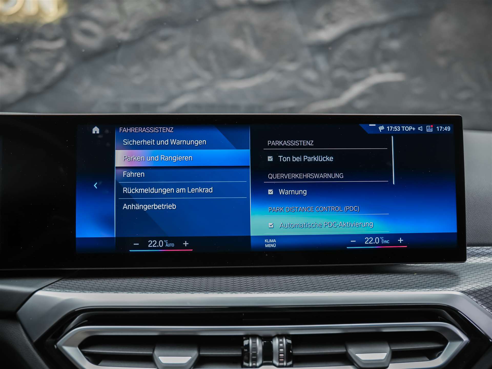 BMW 320d xDrive Steptronic M Sport *Standheizung*Abstandsregler*Lenkradheizung*-image-34