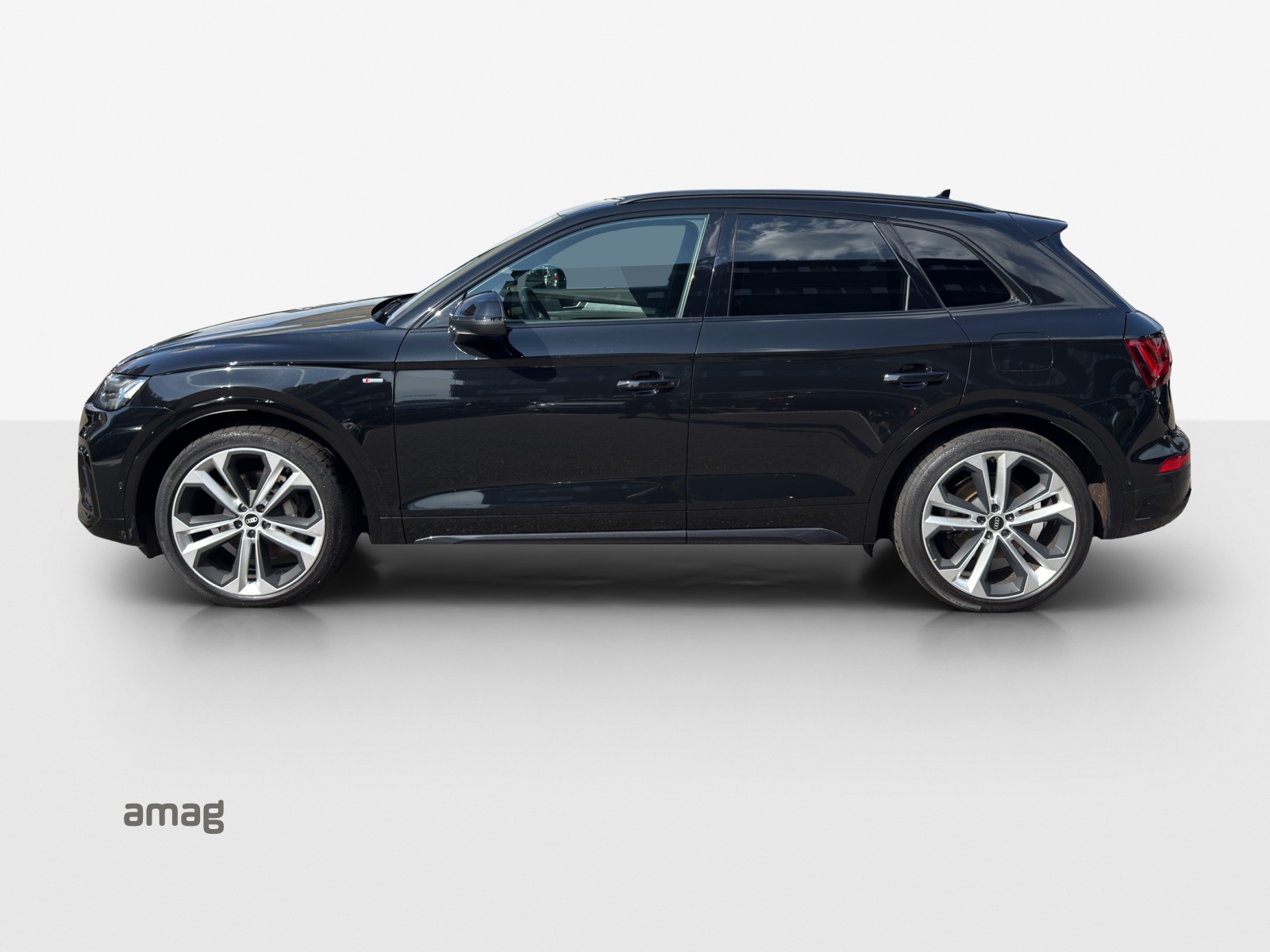 AUDI Q5 50 TFSI e PHEV S line quattro S-tronic-showroom-element-1