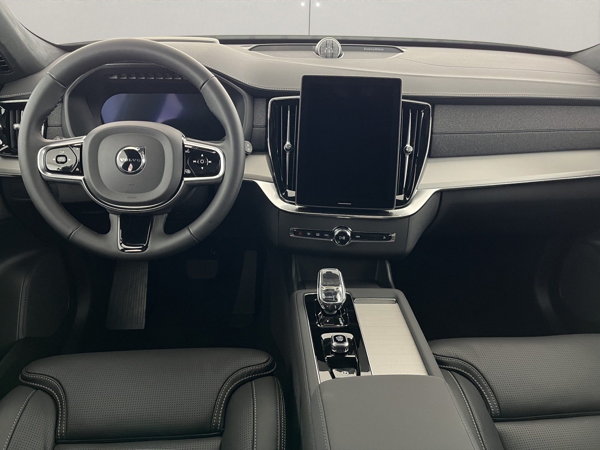 VOLVO XC90 2.0 T8 TE Black Edition eAWD-image-9