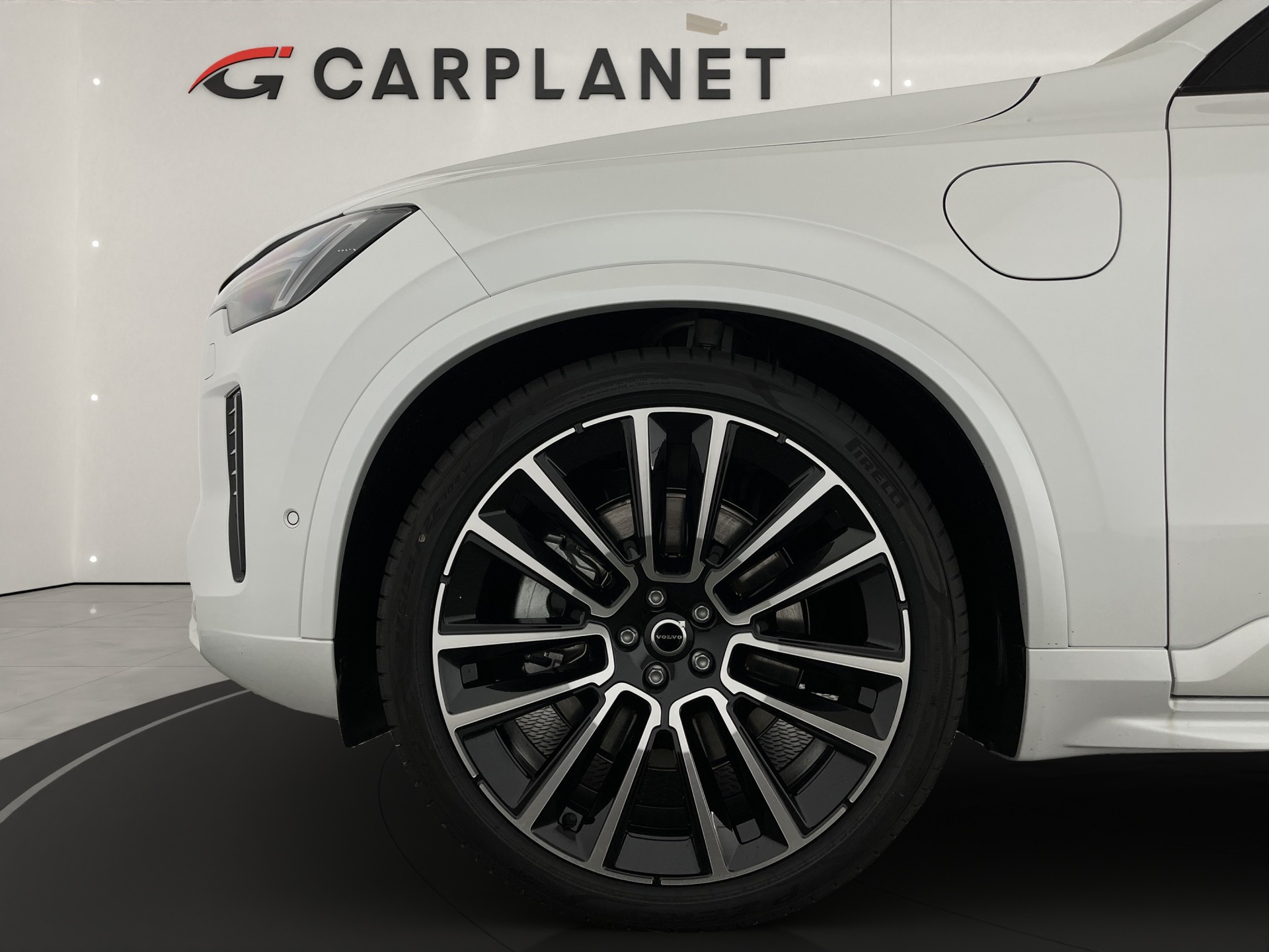 VOLVO XC90 2.0 T8 TE Black Edition eAWD-image-6