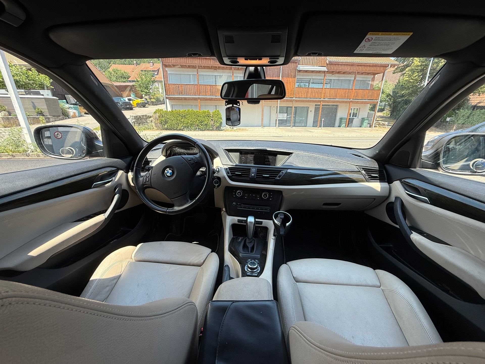 BMW X1 xDrive 20d Steptronic-image-12
