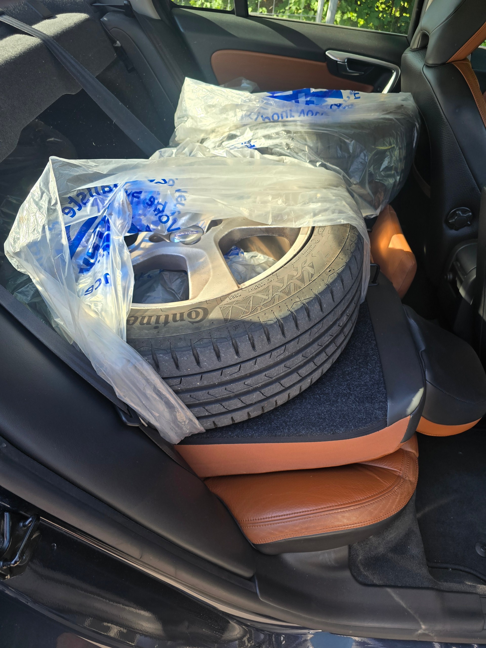 VOLVO S60 T5 Summum Powershift-image-12