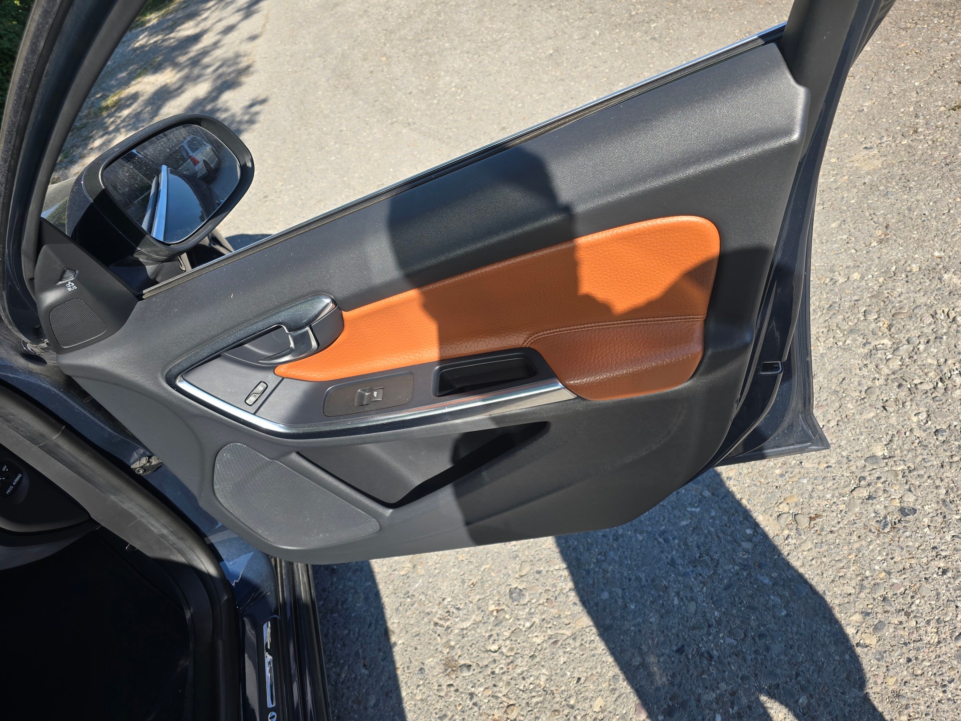 VOLVO S60 T5 Summum Powershift-image-11