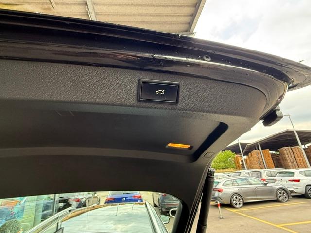 SKODA Superb Combi 2.0 TDI 190 Style DSG-image-9