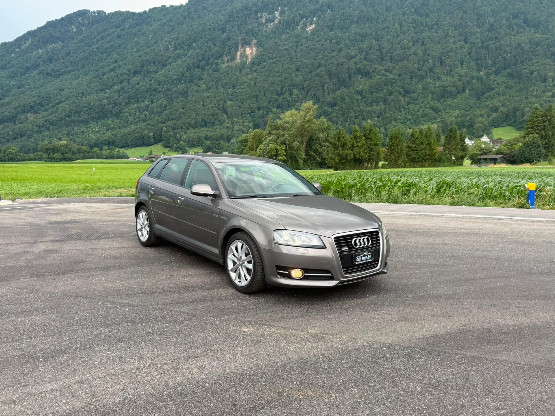 AUDI A3 Sportback 2.0 TFSI Ambition quattro S-tronic-image-0