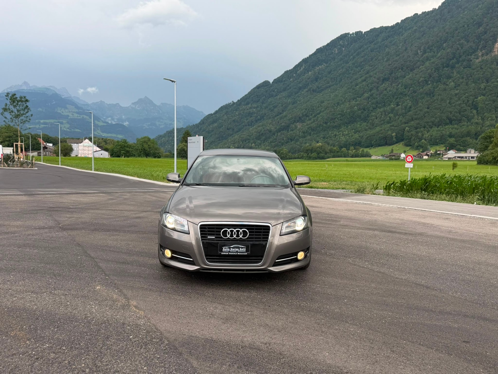 AUDI A3 Sportback 2.0 TFSI Ambition quattro S-tronic-image-1