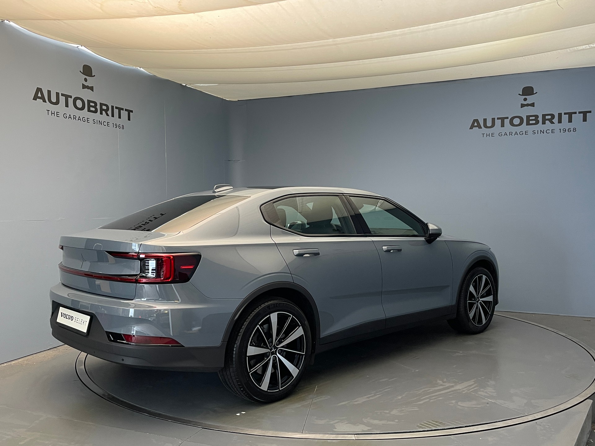 POLESTAR 2 Long Range Dual Motor-image-2