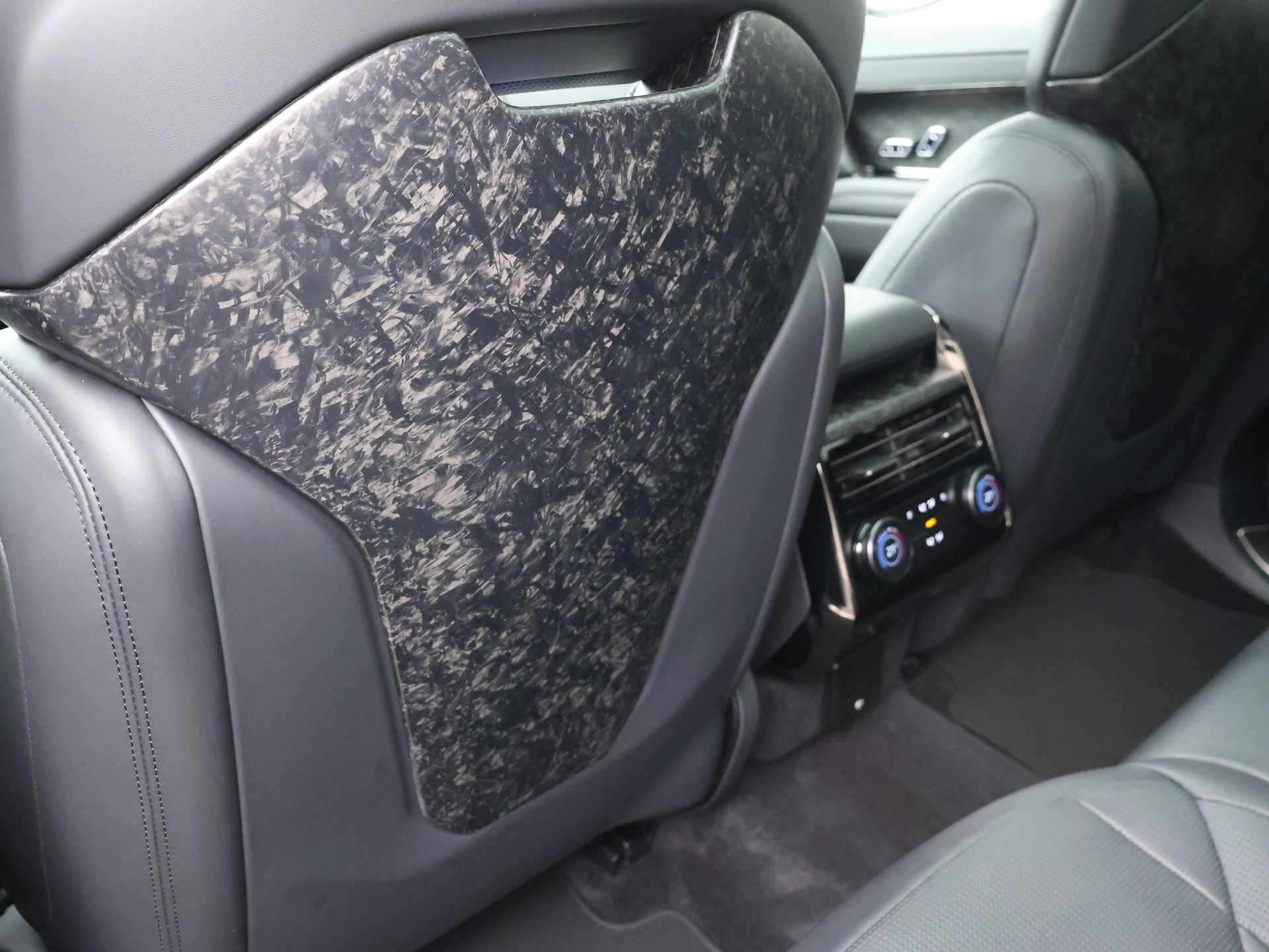 LAND ROVER Range Rover Sport 4.4 V8 SV Edition Two-image-20