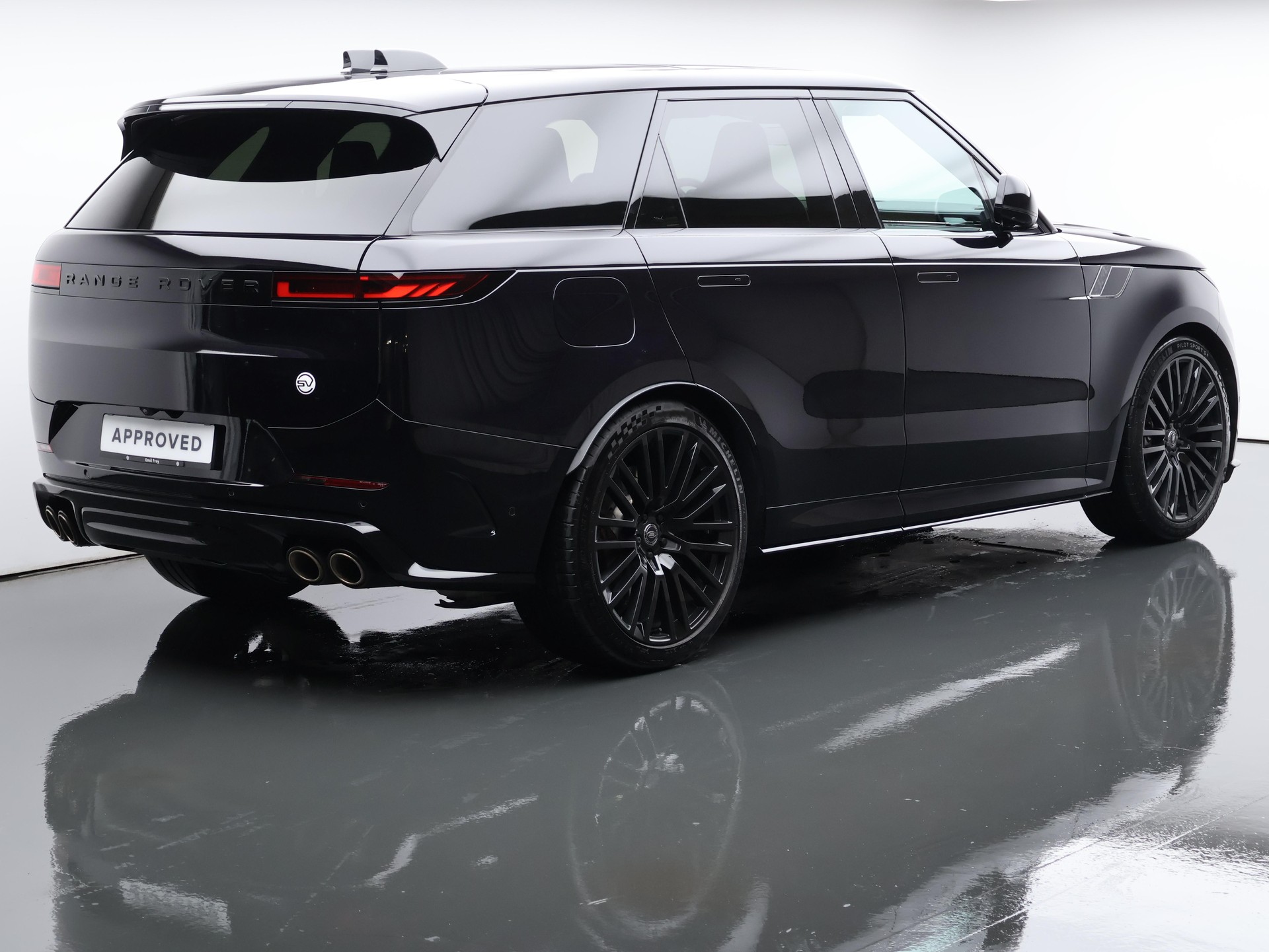 LAND ROVER Range Rover Sport 4.4 V8 SV Edition Two-image-5