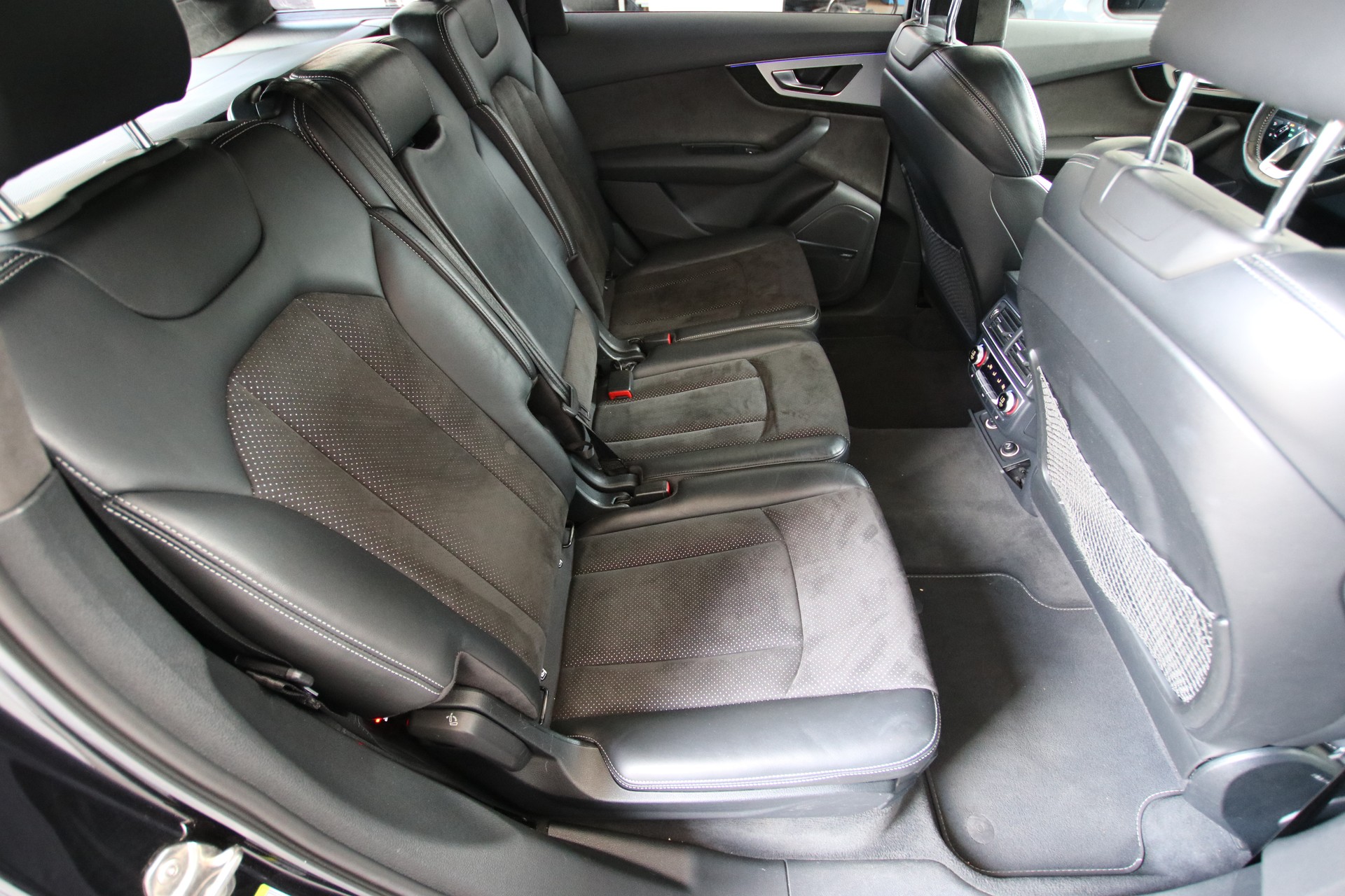 AUDI Q7 *S-Line* 3.0 TDI quattro tiptronic *7-Sitzplätze*-image-13