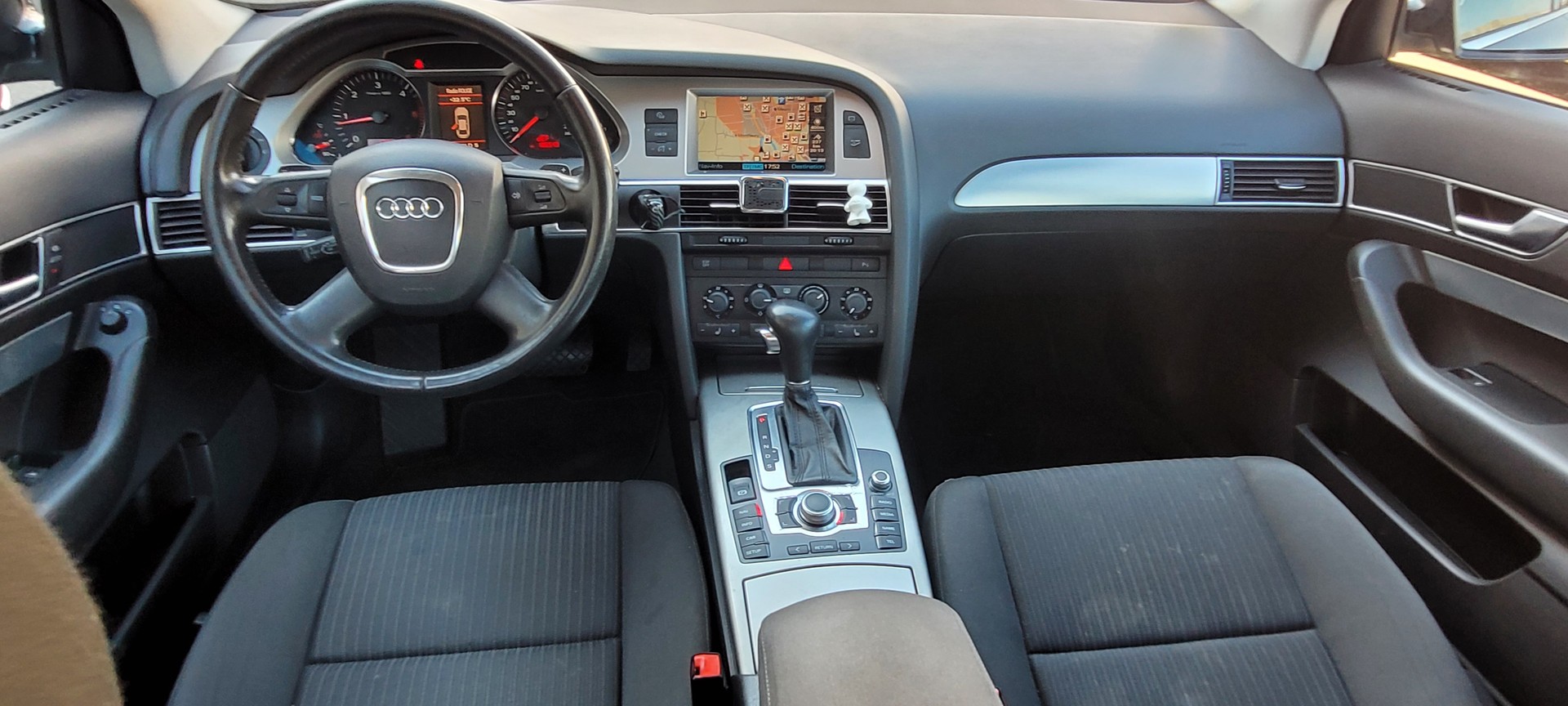 AUDI A6 Limousine 2.7 V6 TDI-image-11