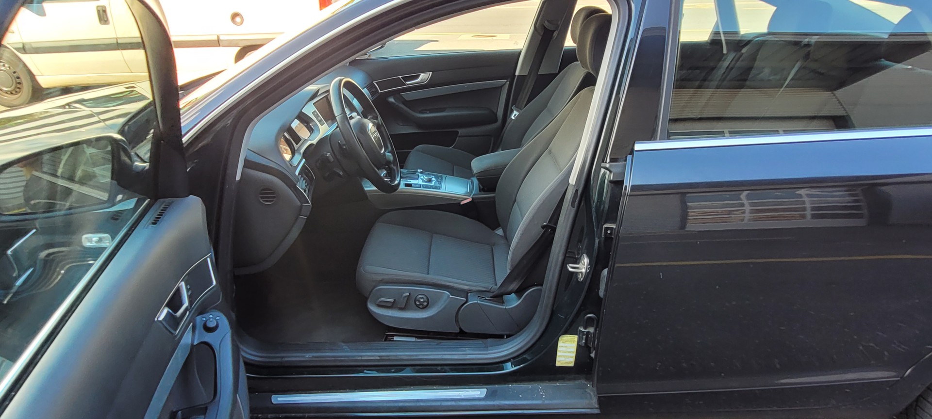 AUDI A6 Limousine 2.7 V6 TDI-image-12